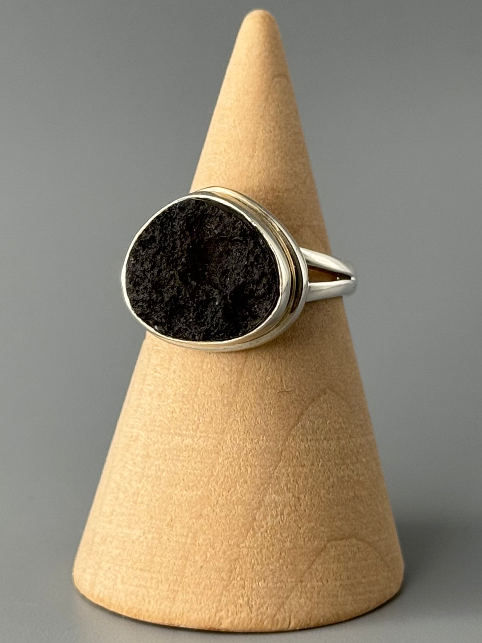 •AGNI MANITITE - WIDE TEAR• split band silver ring (size 6.75)