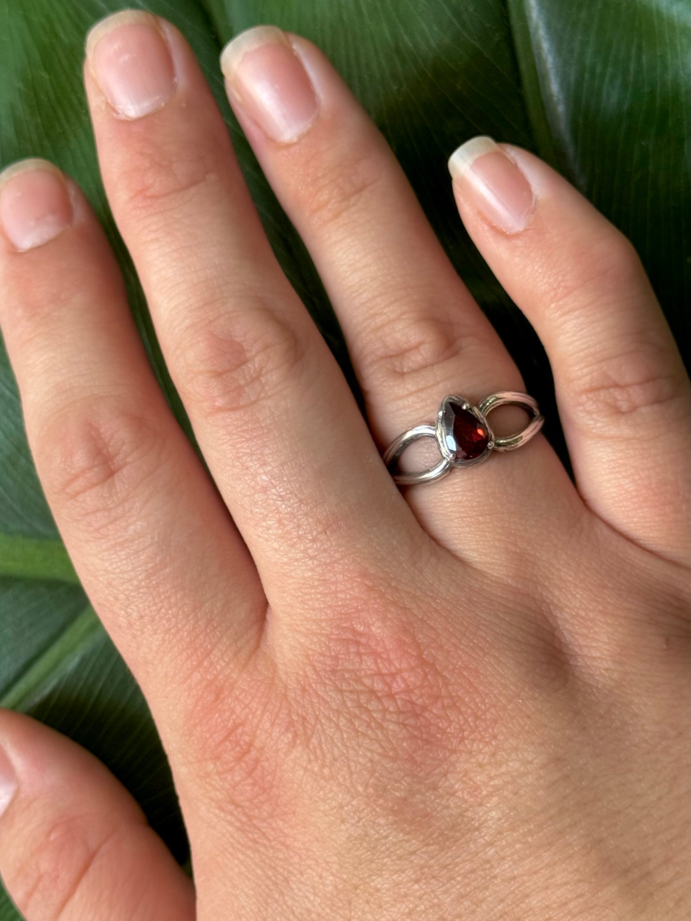 •GARNET - PRECIOUS• prong set silver ring (size 8)