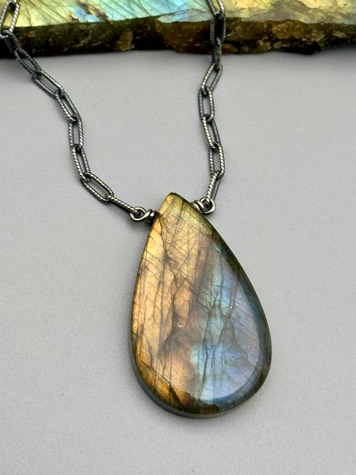 •AEON• labradorite + silver necklace (16"-18" long)