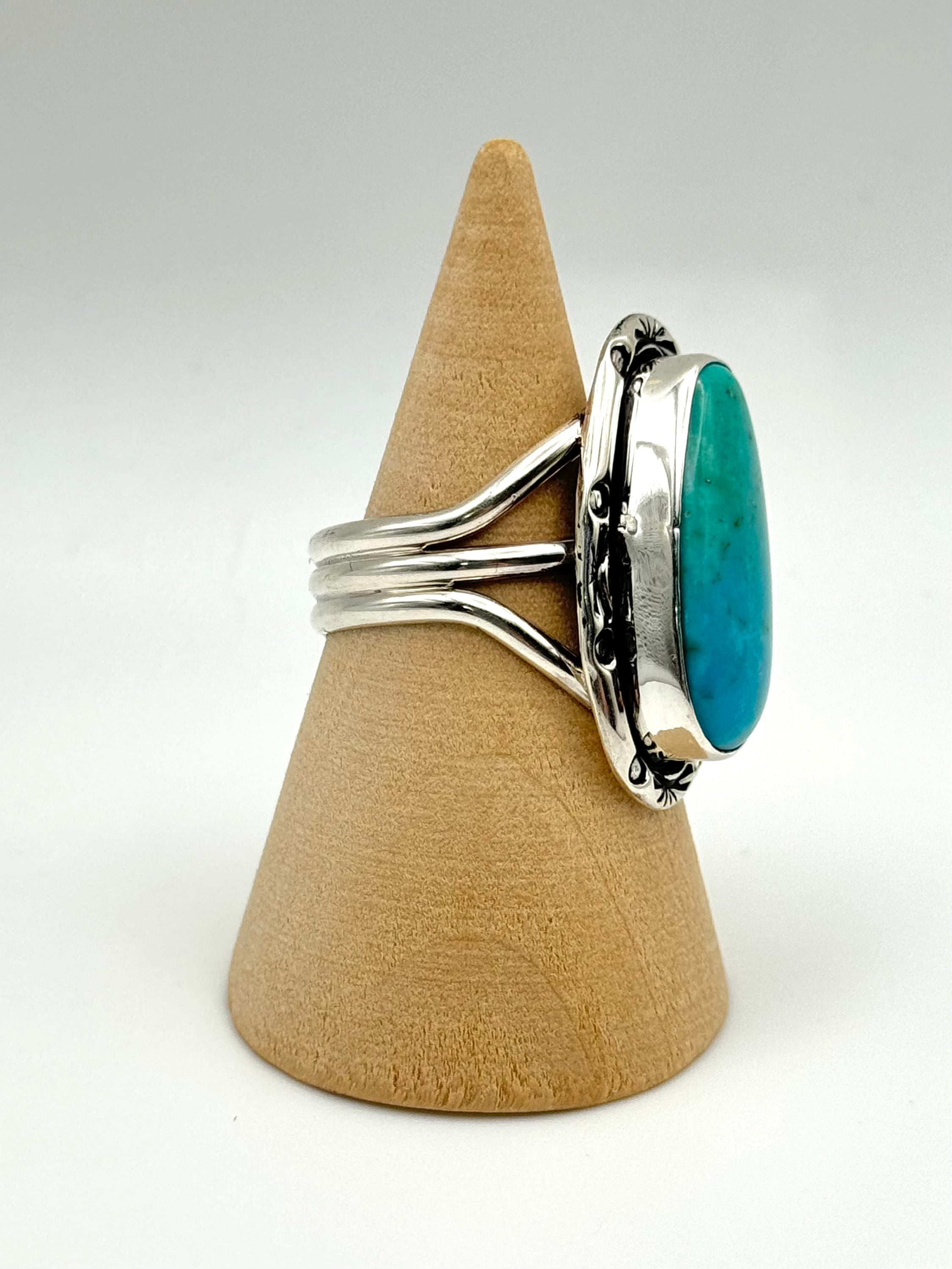 •KINGMAN TURQUOISE - 1• Navajo silver ring (size 9.75)