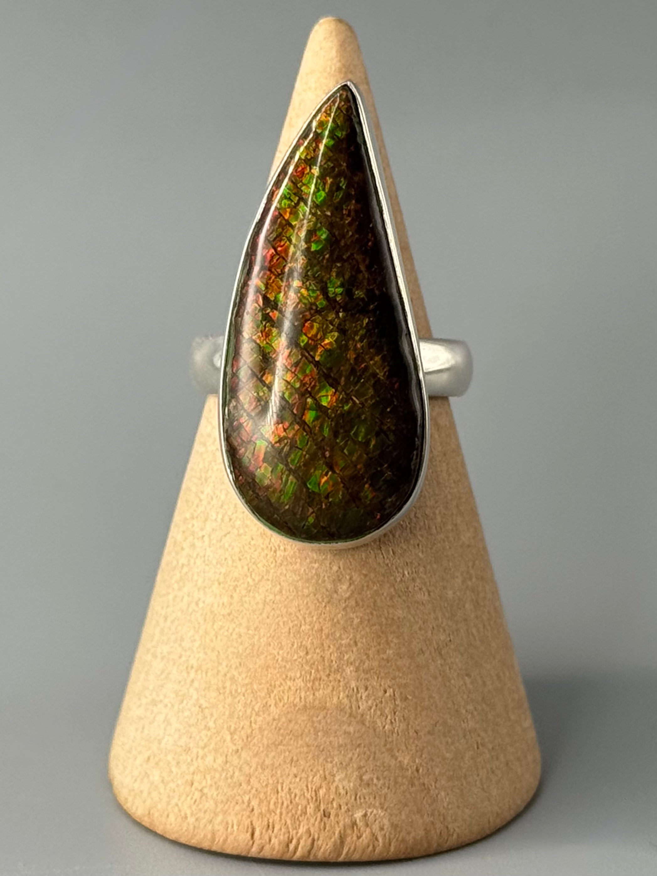•AMMOLITE - ORGANIC TEAR• sterling silver ring (size 6)