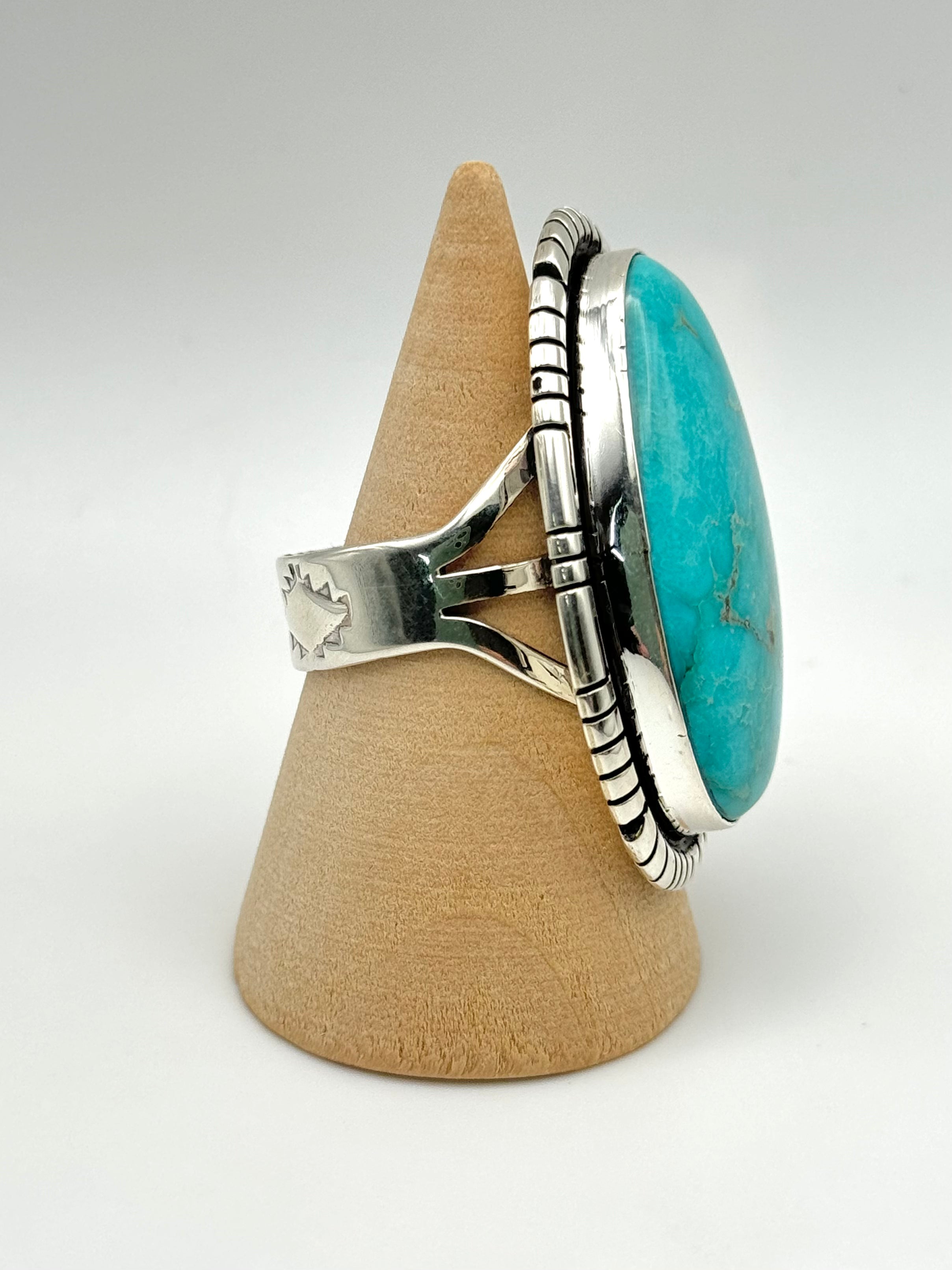 •KINGMAN TURQUOISE - BIGGIE• Navajo silver ring (size 10.25)