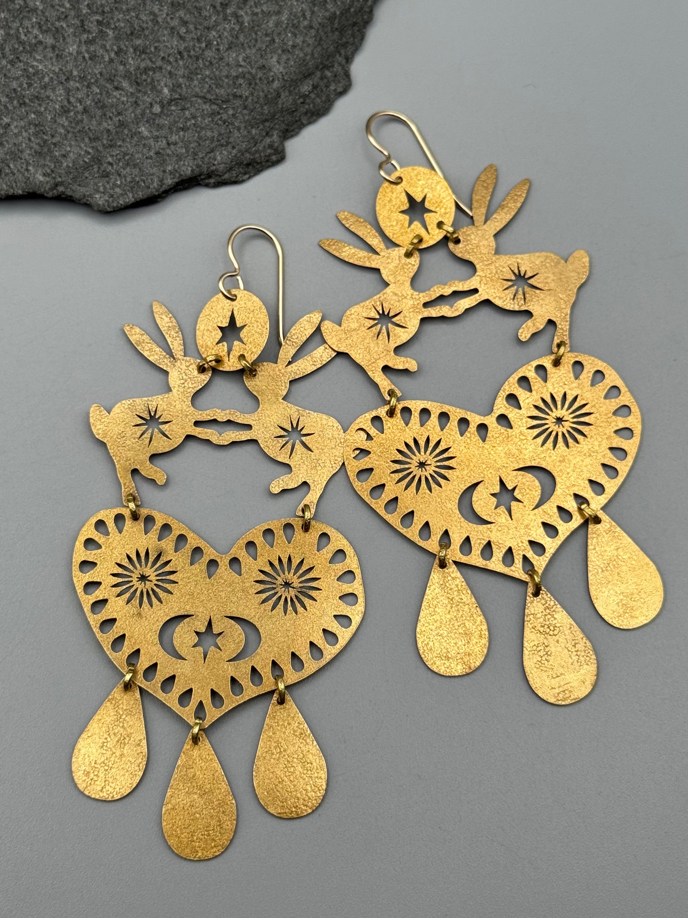 •DANCE OF LOVE• gold dangle earrings