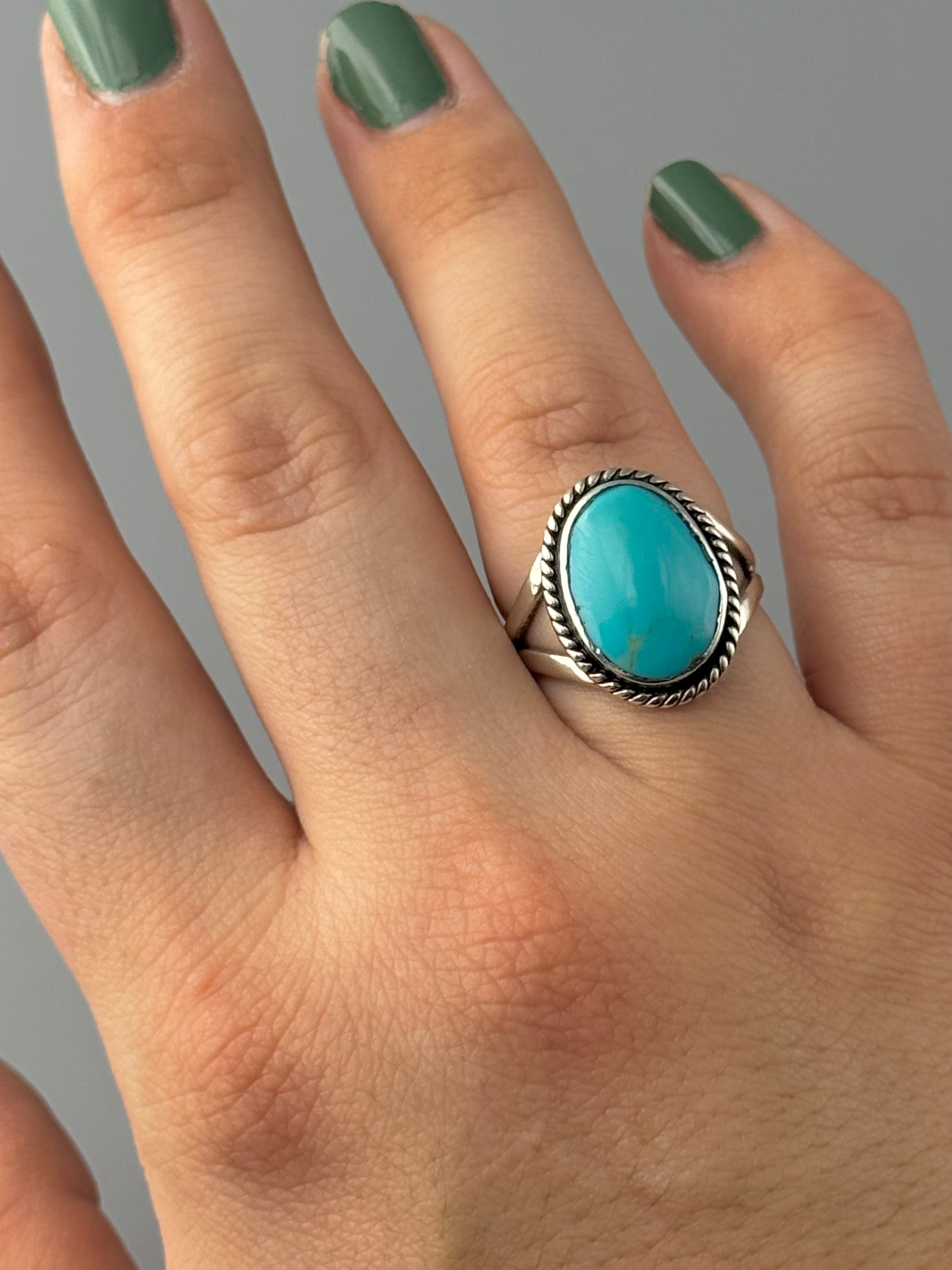 •KINGMAN TURQUOISE - KÉ• Navajo silver ring (size 8.25)