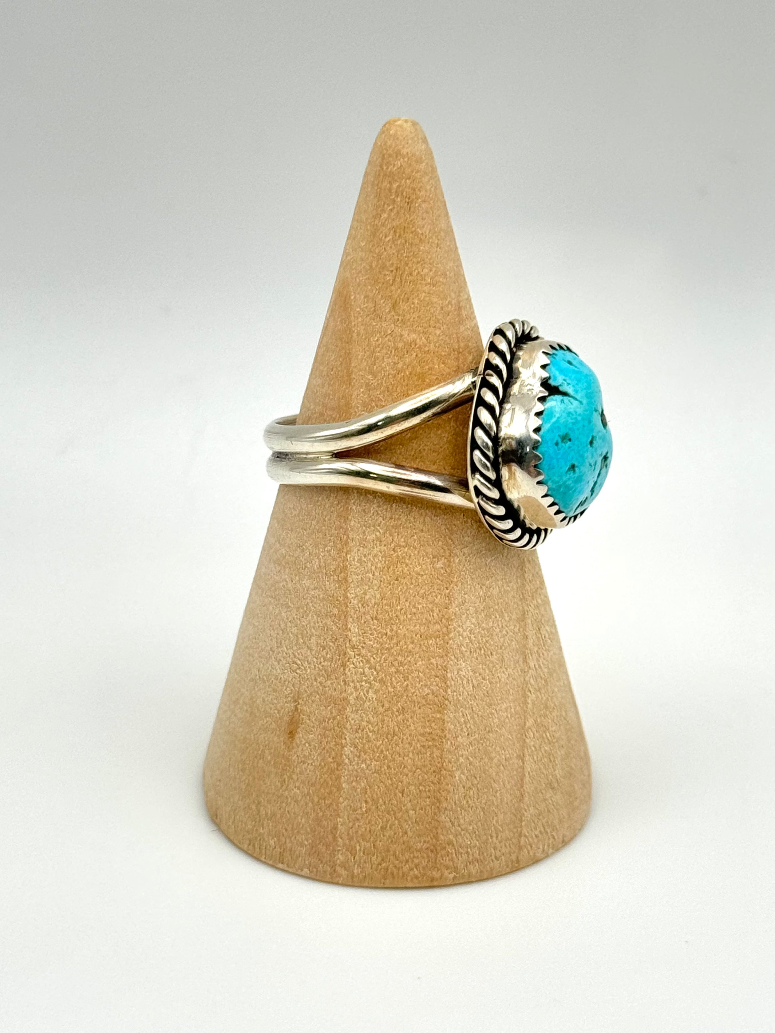 •TURQUOISE• Navajo silver ring (size 7.5)