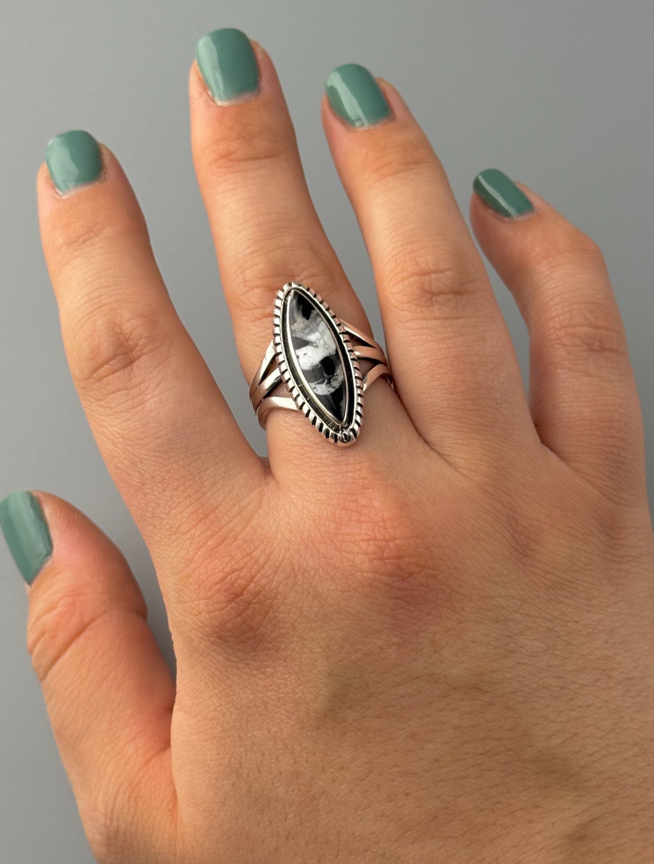 •WHITE BUFFALO TURQUOISE - ATSAH• Navajo silver ring (size 9.5)