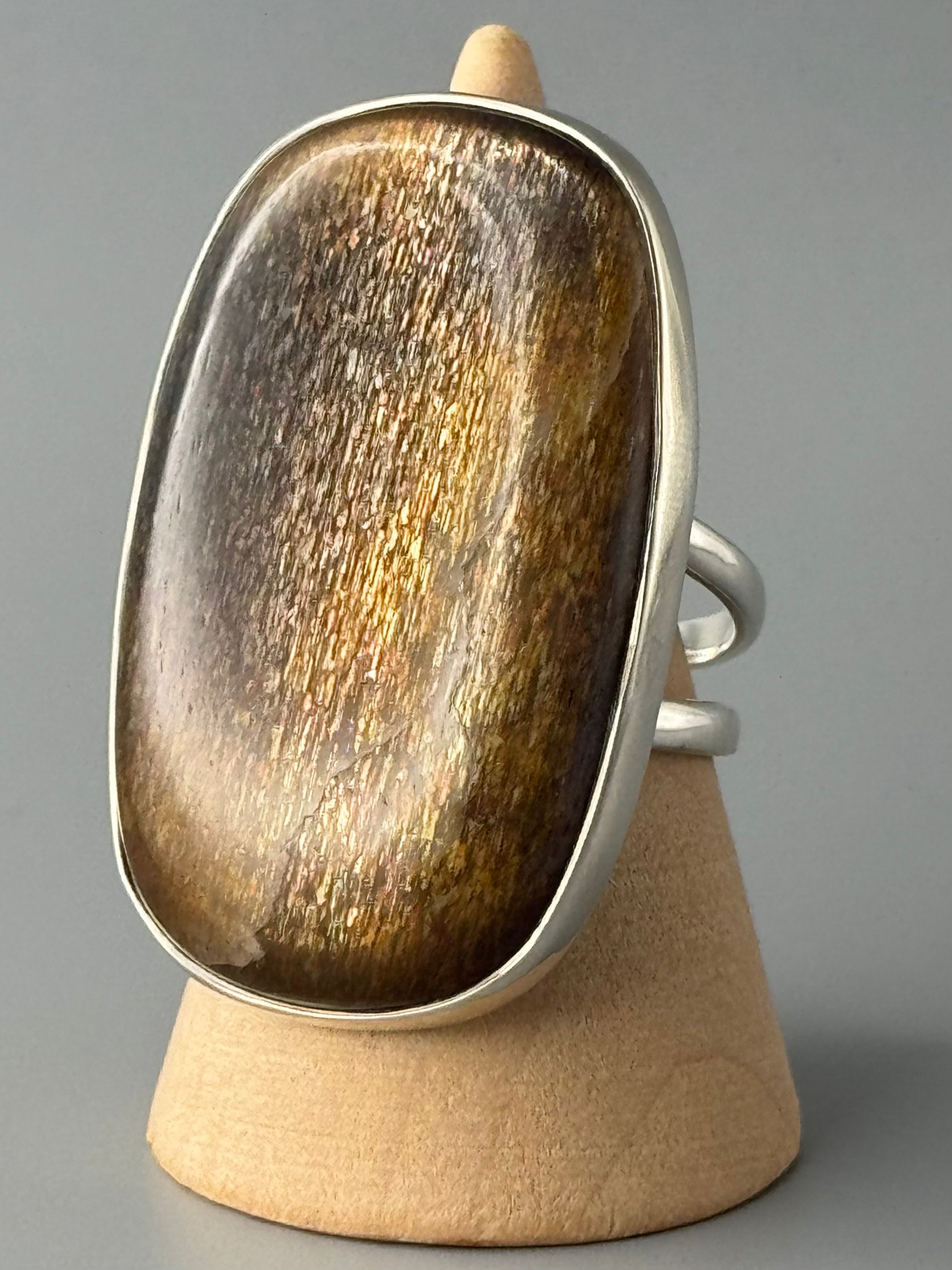 •SUN/MOONSTONE - SOFT RECTANGLE• split band silver ring (size 10)