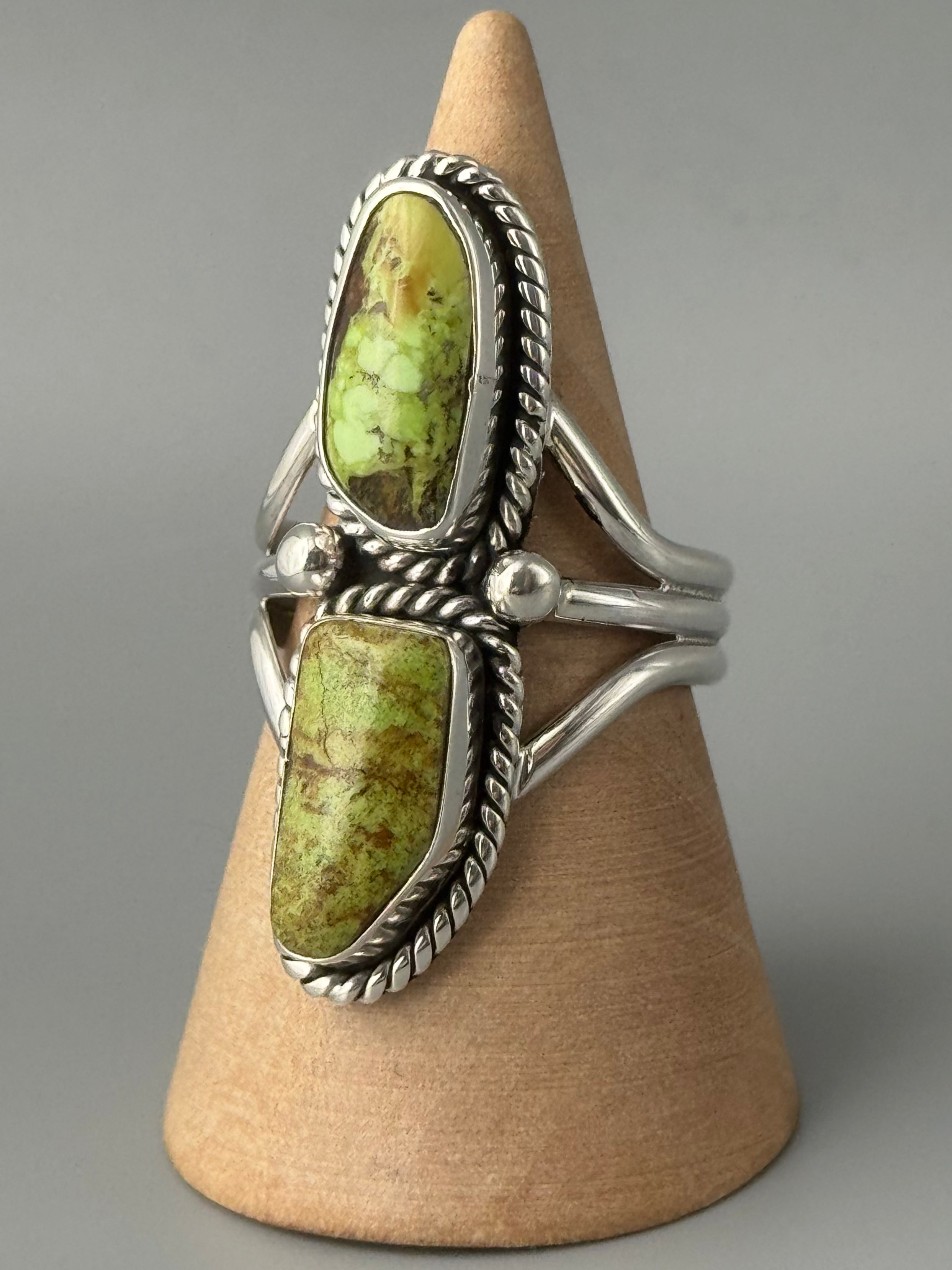 •GASPEITE - NAAKI• Navajo silver ring (size 10)