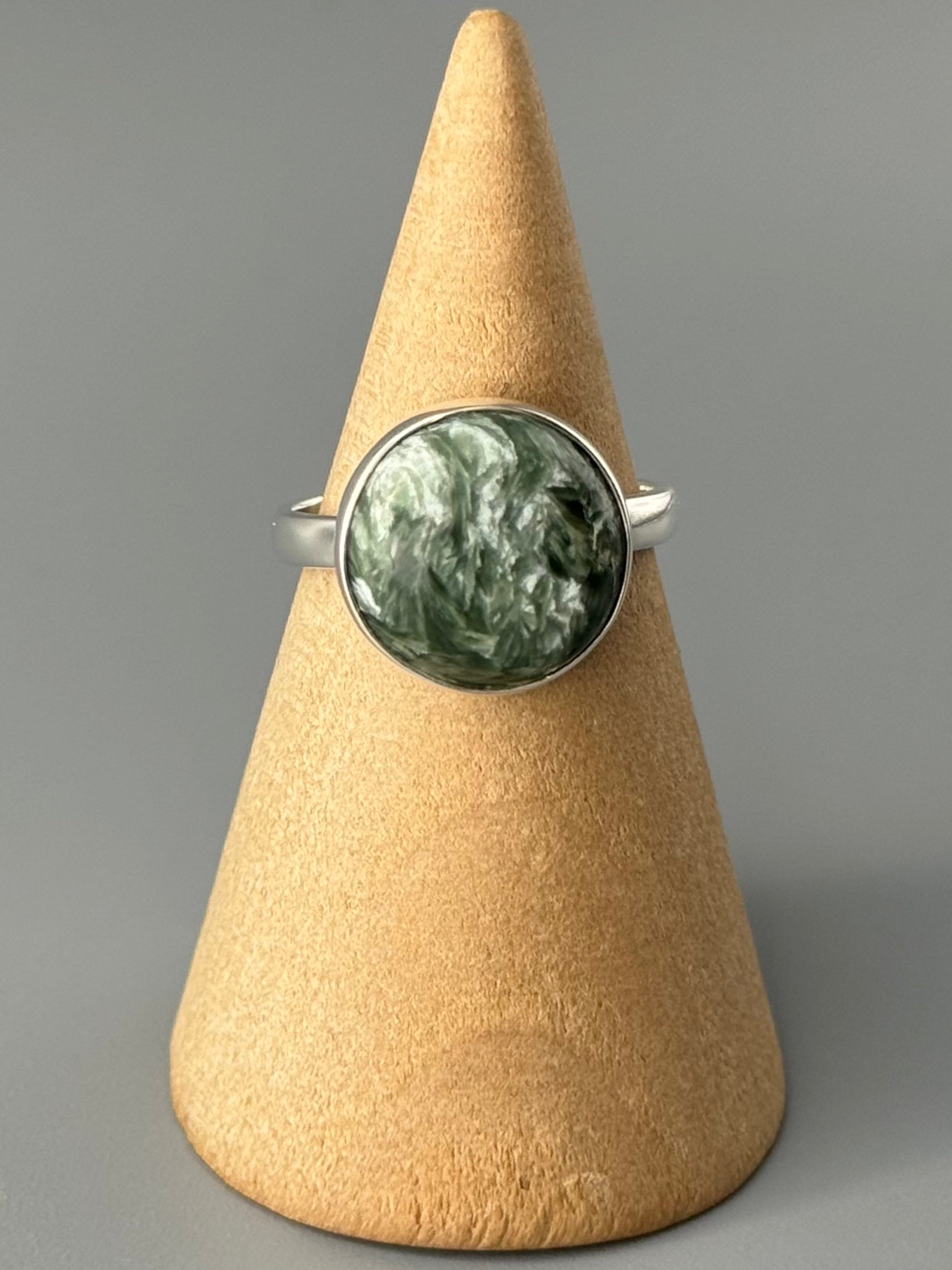 •SERAPHINITE - ROUND• simple bezel silver ring (various sizes)