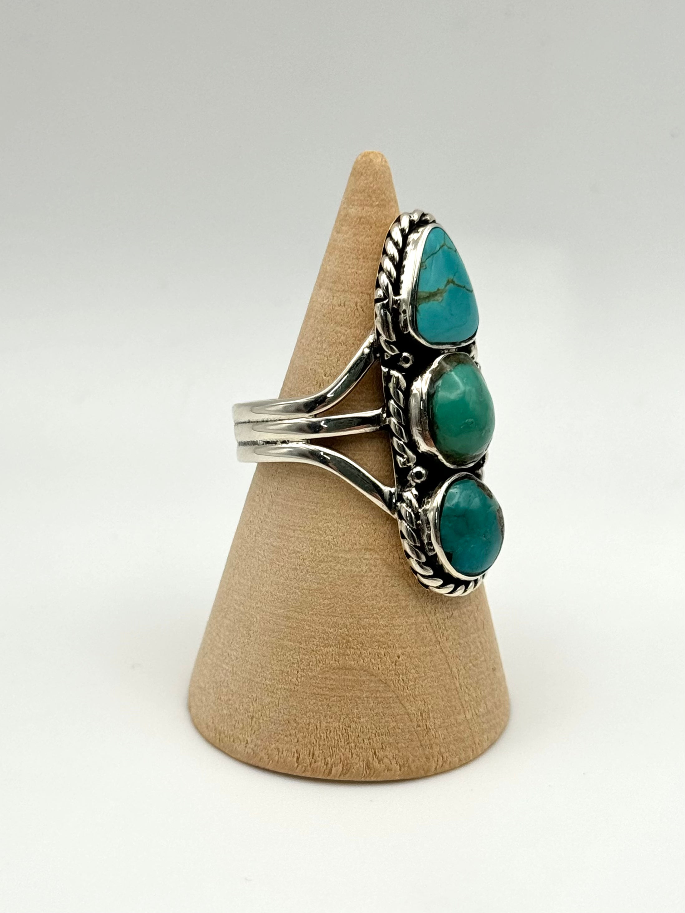 •TURQUOISE• Navajo silver triple stone ring (size 8)