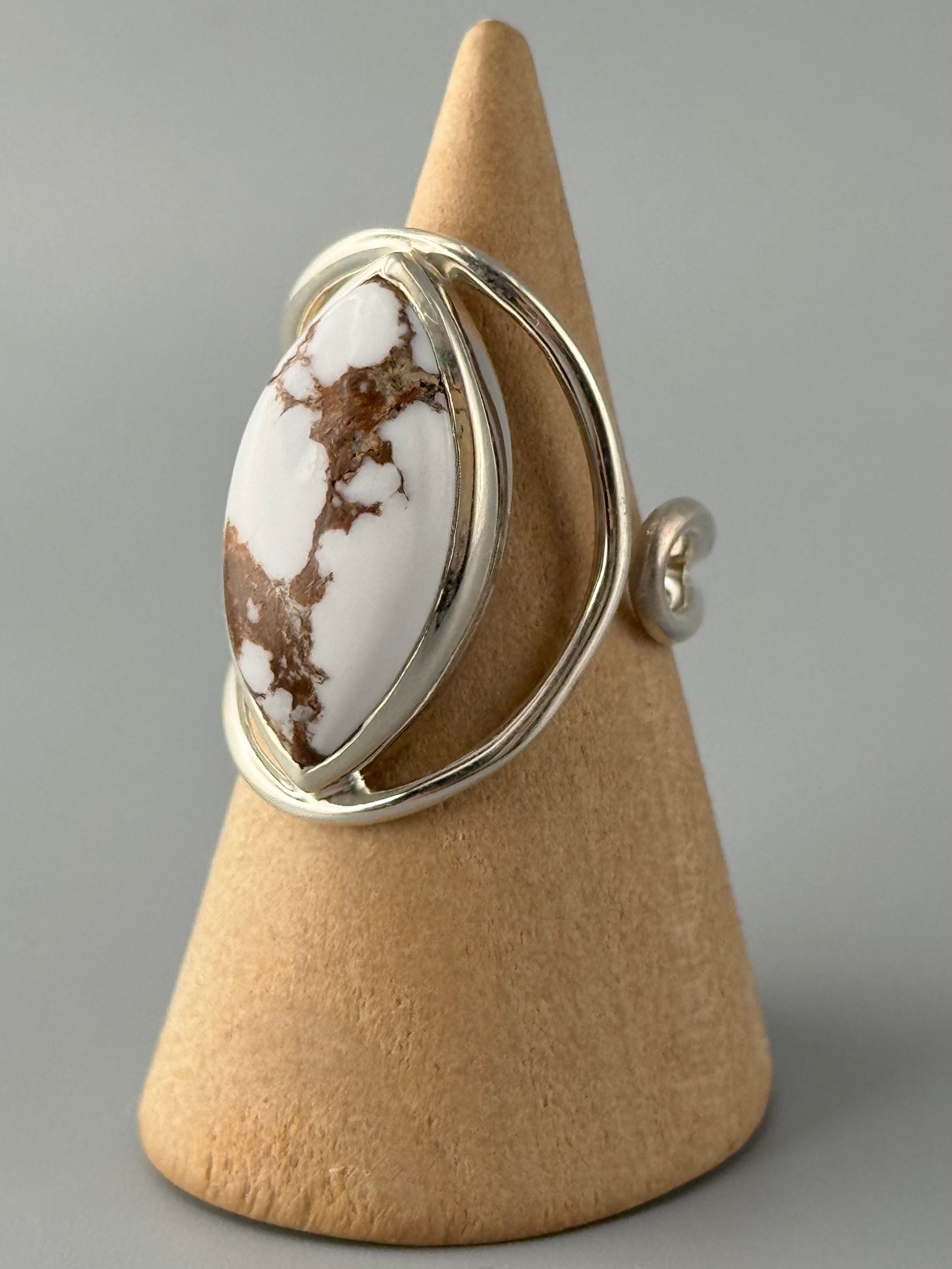 •WILD HORSE JASPER - ROUNDABOUT• adjustable silver ring