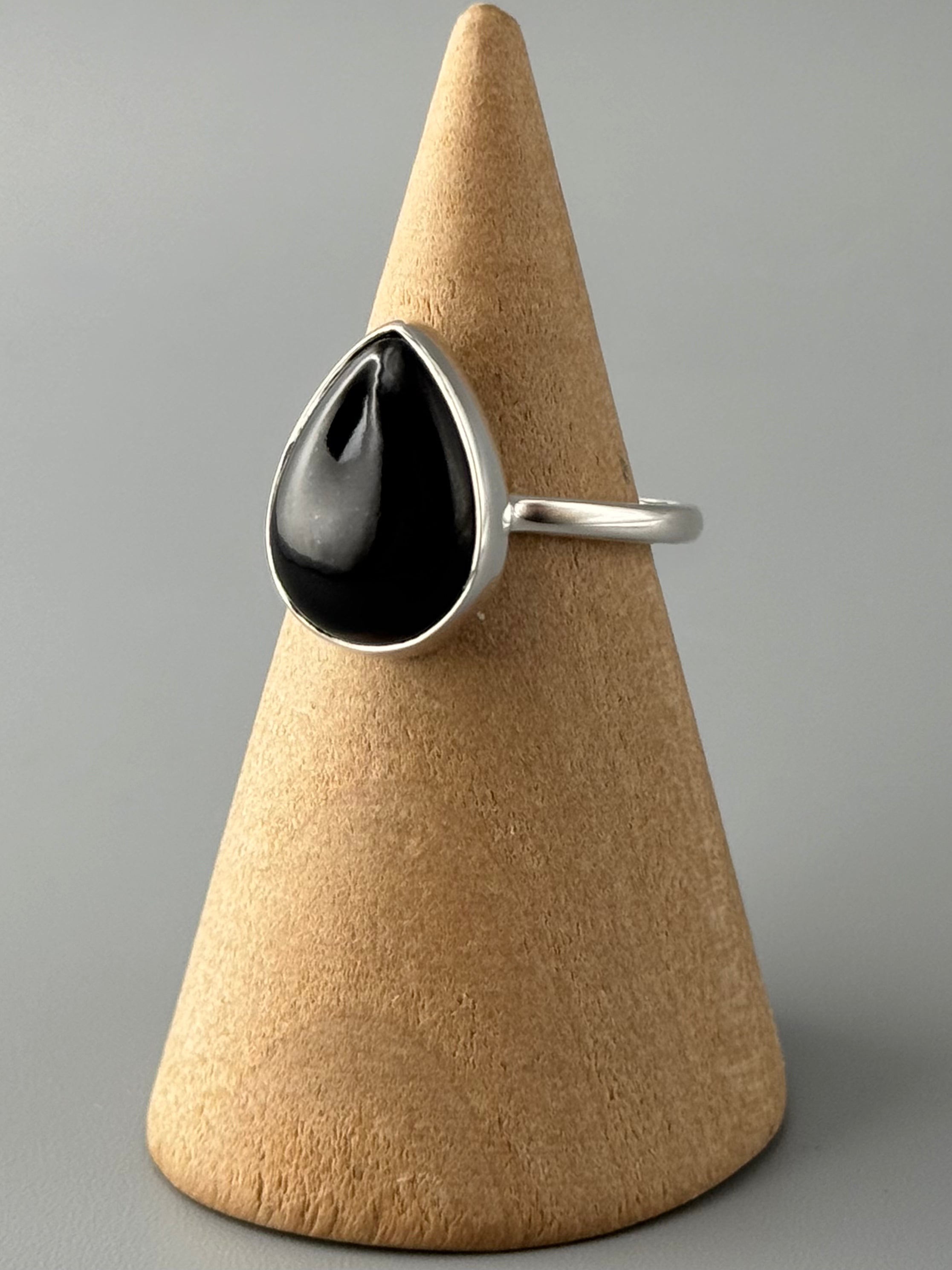 •BLACK ONYX - LIL' TEAR• simple band silver ring (various sizes)