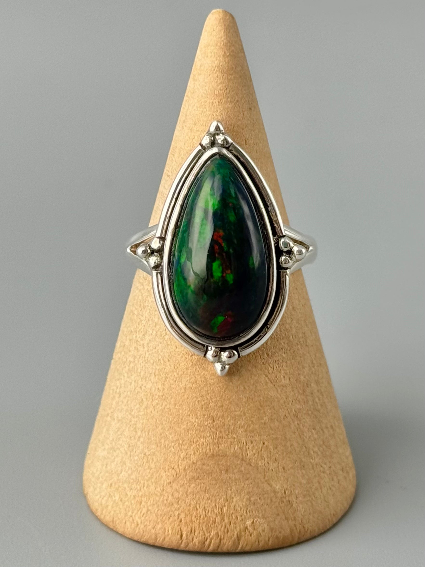 •ETHIOPIAN OPAL - COMPASS• split band silver ring (size 8)