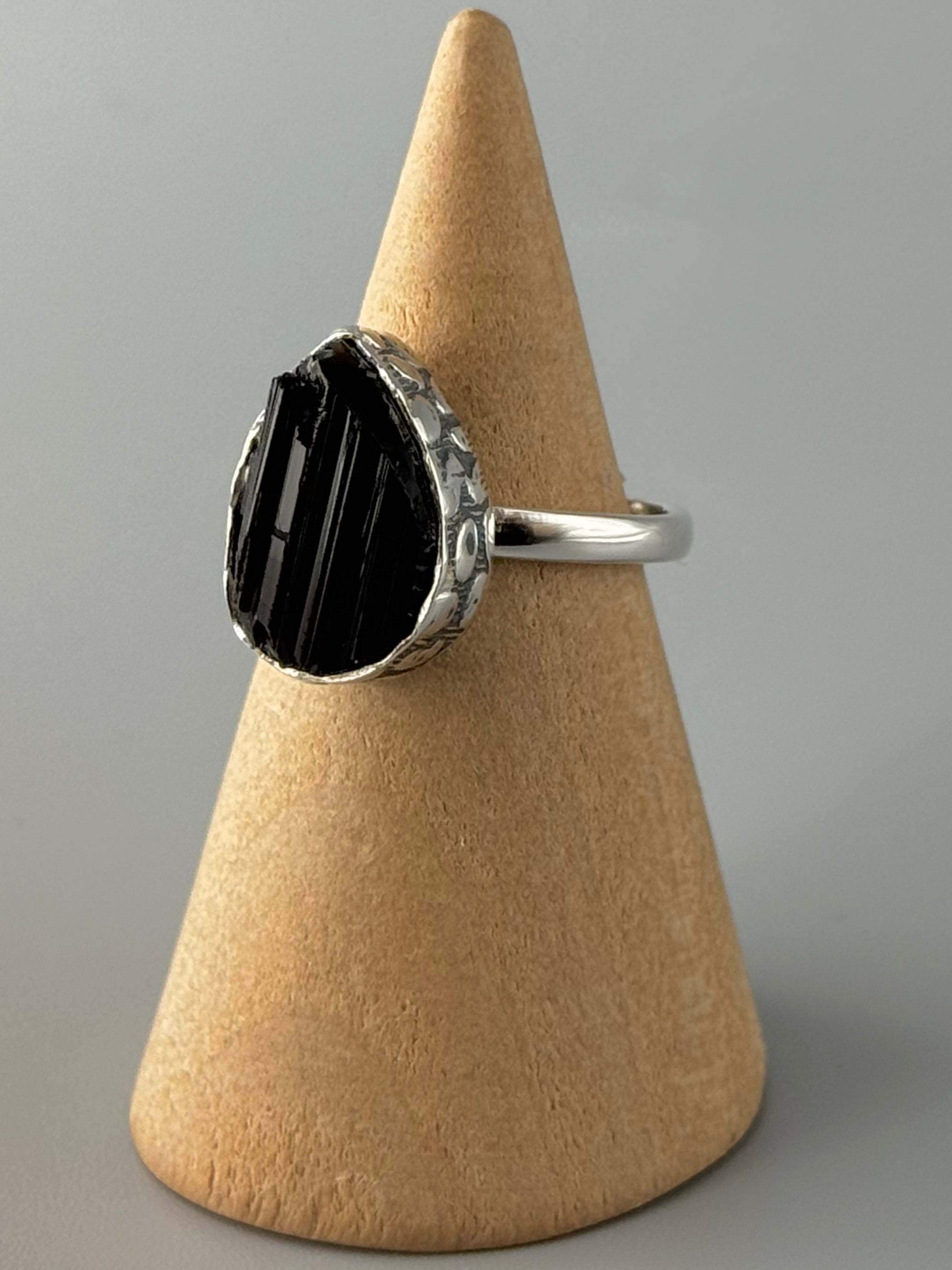 •BLACK TOURMALINE - TEAR• textured bezel silver ring (various sizes)