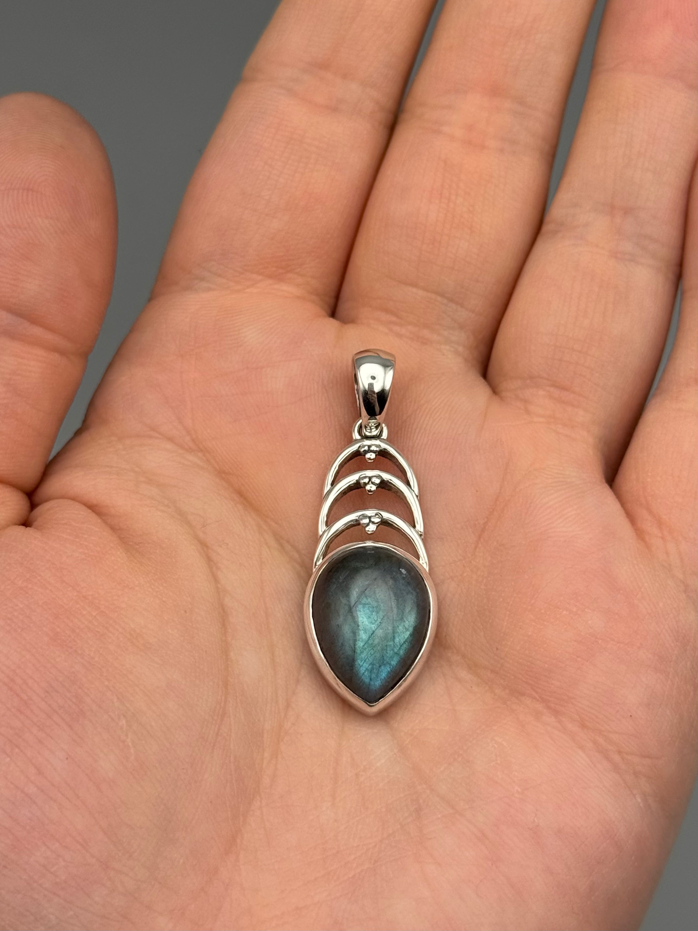 •LABRADORITE SPEAR TEAR - OZ• sterling silver pendant