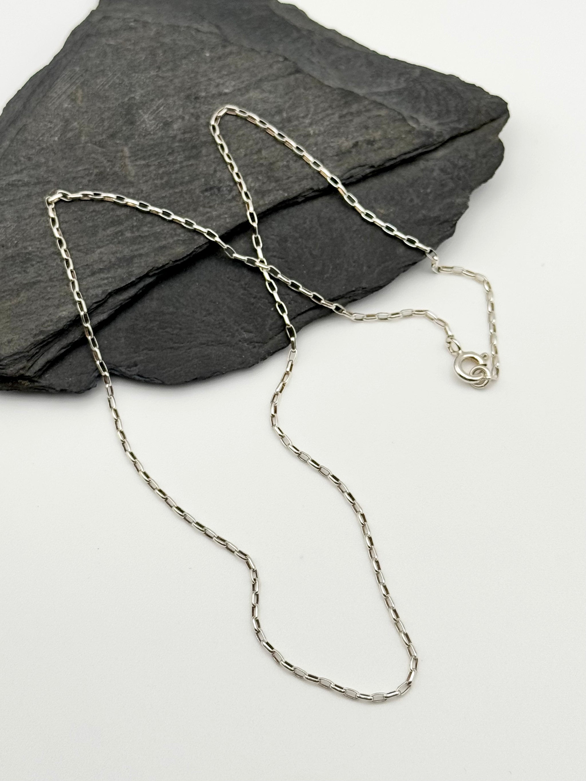 •OVAL ROLO• sterling silver chain