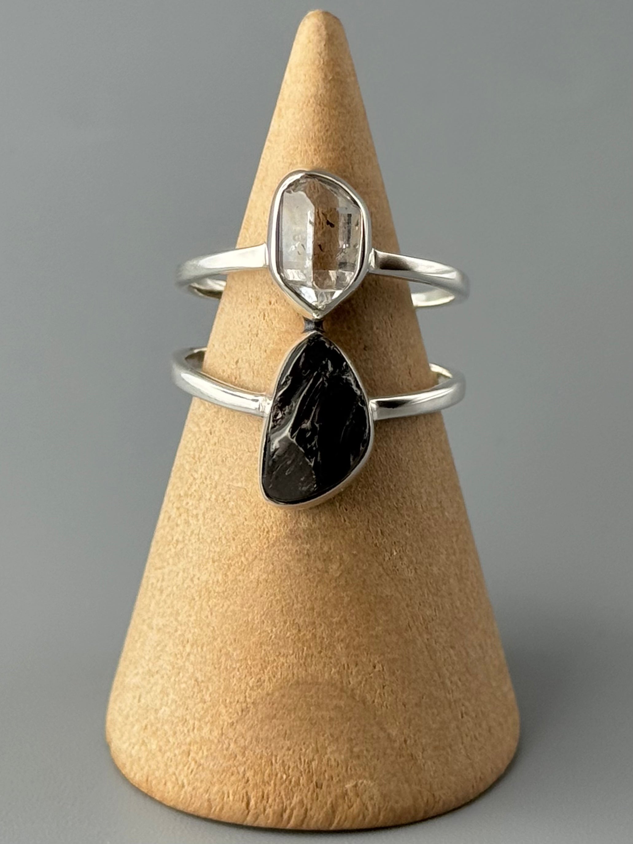•HERKIMER + SHUNGITE - HOURGLASS• split band silver ring (various sizes)