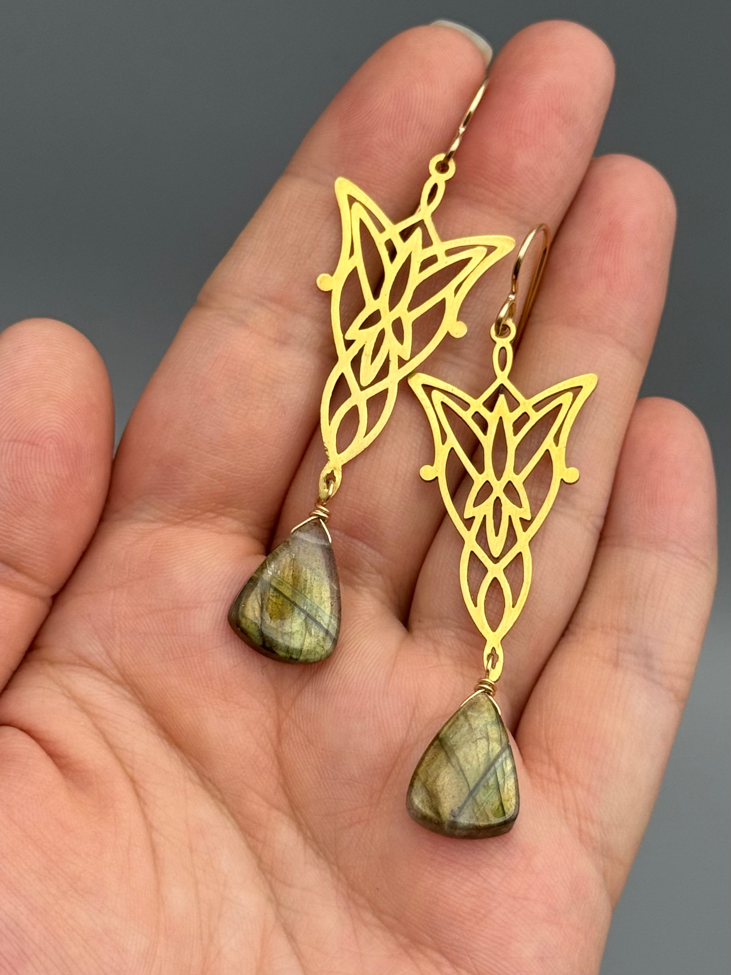 •ARWEN• golden labradorite + gold earrings