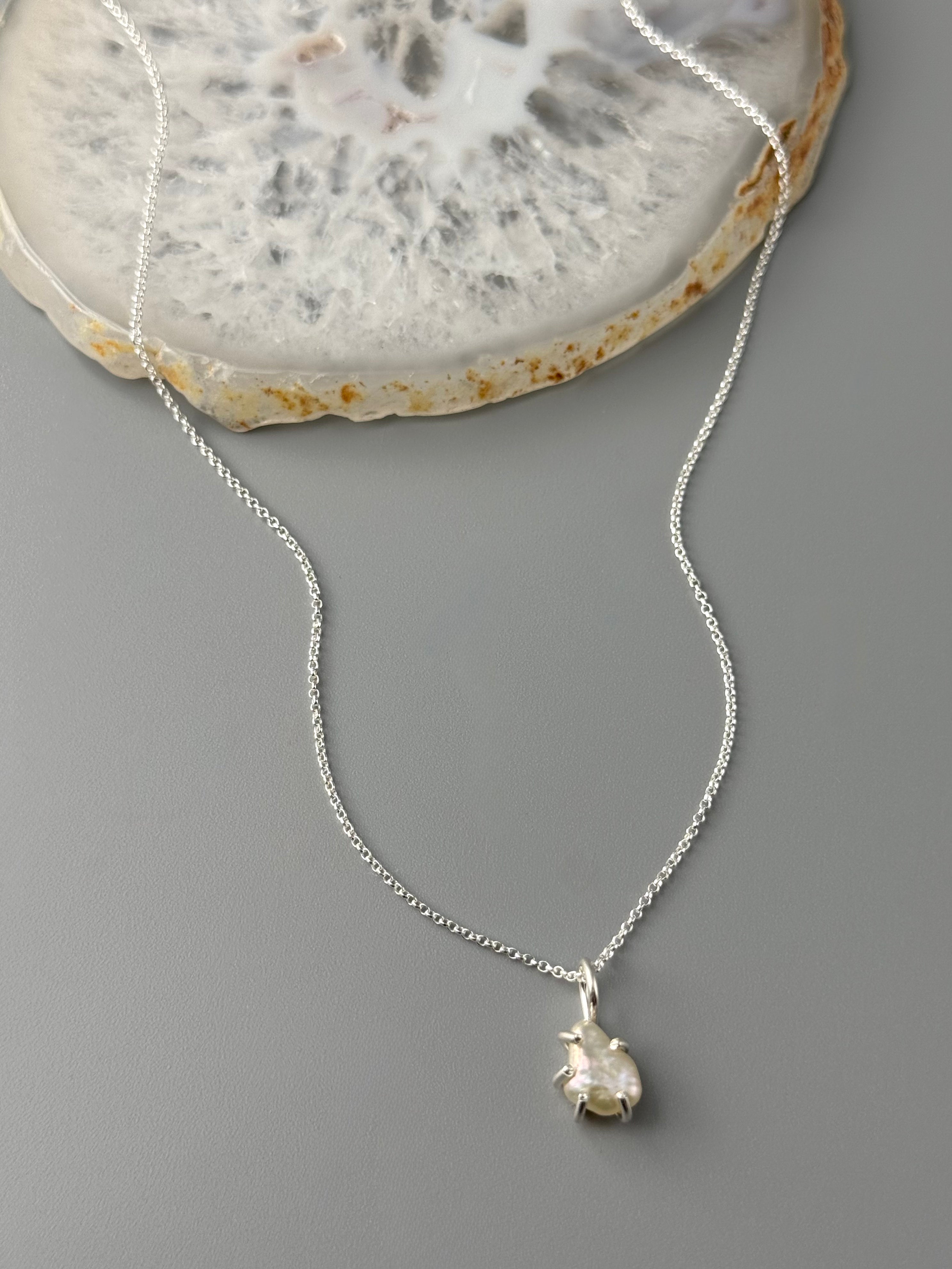 •CRADLE• freshwater pearl + silver necklace (18" long)