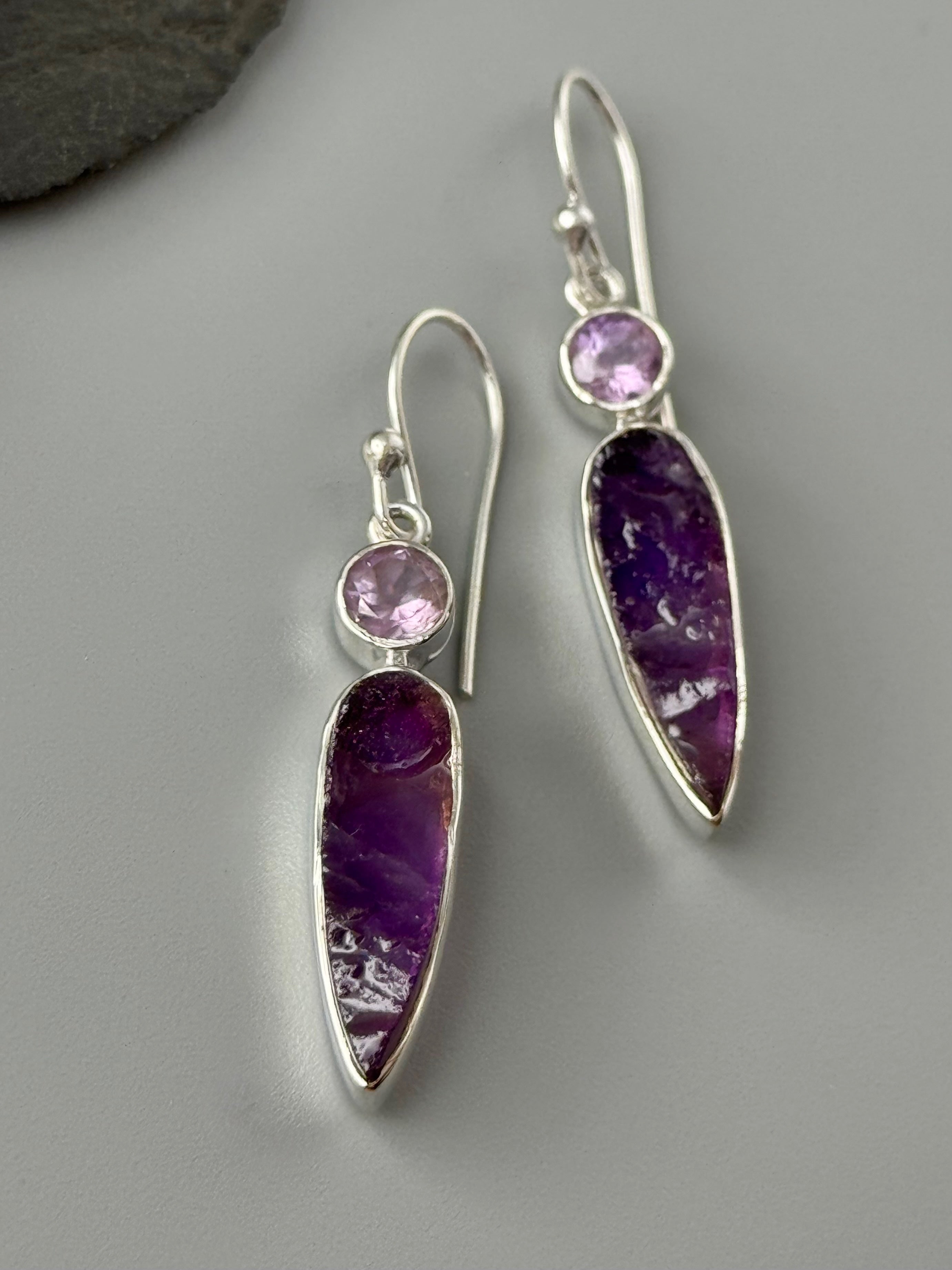 •AMETHYST SPEAR TEAR DUO• silver dangle earrings