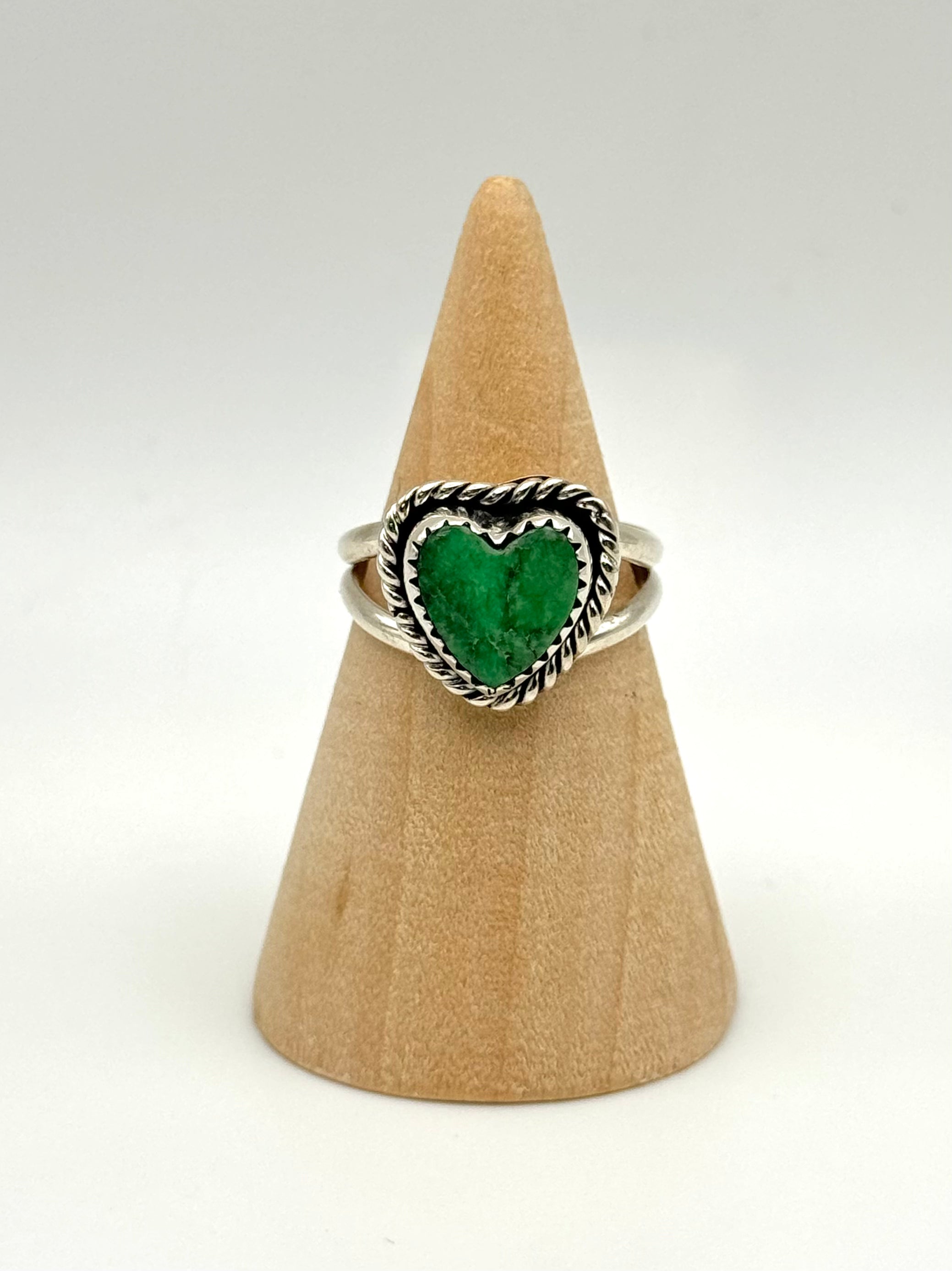 •TURQUOISE HEART• Navajo silver ring (size 7.5)