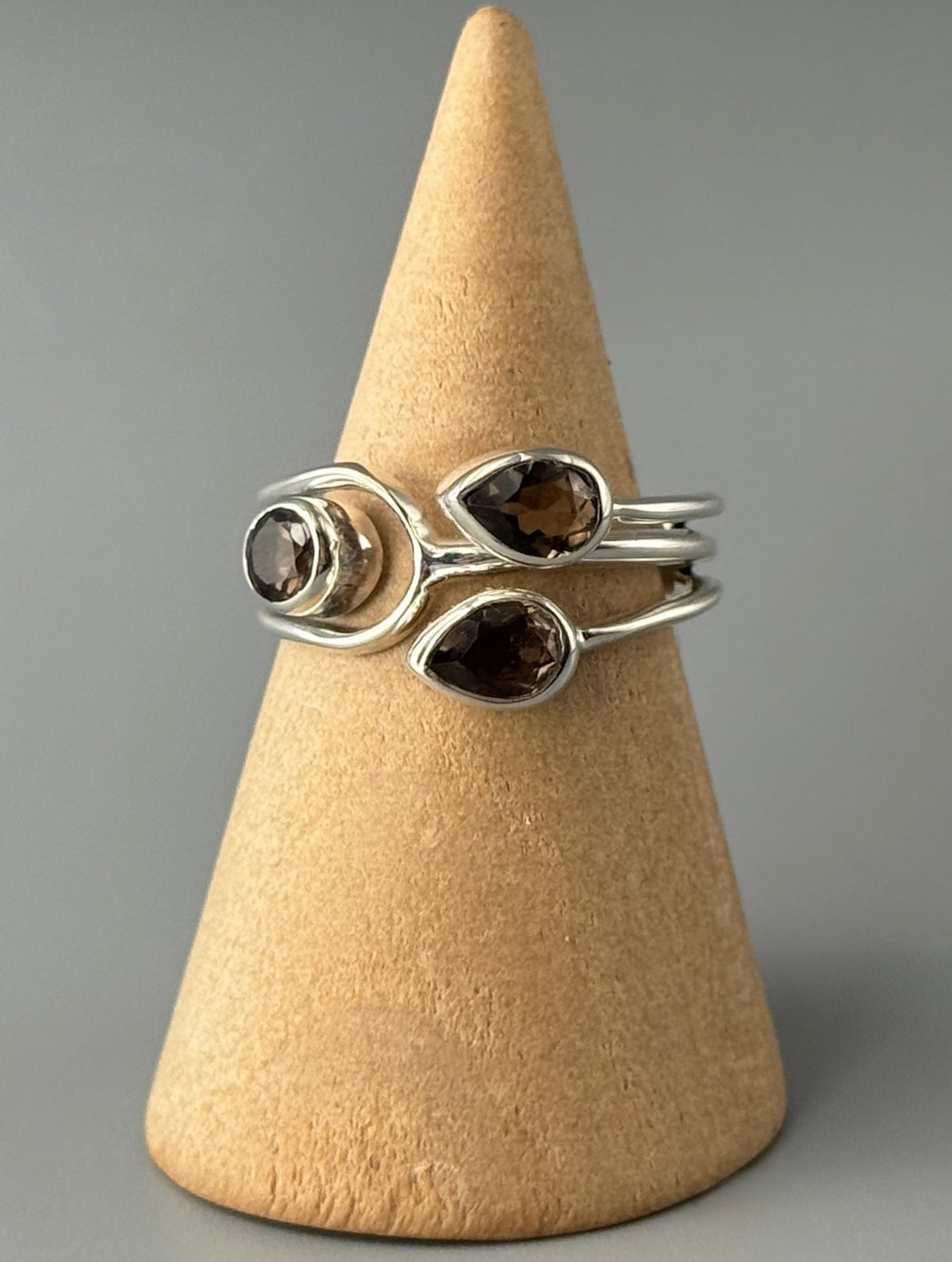 •SMOKY QUARTZ - TULIP• split band silver ring (various sizes)