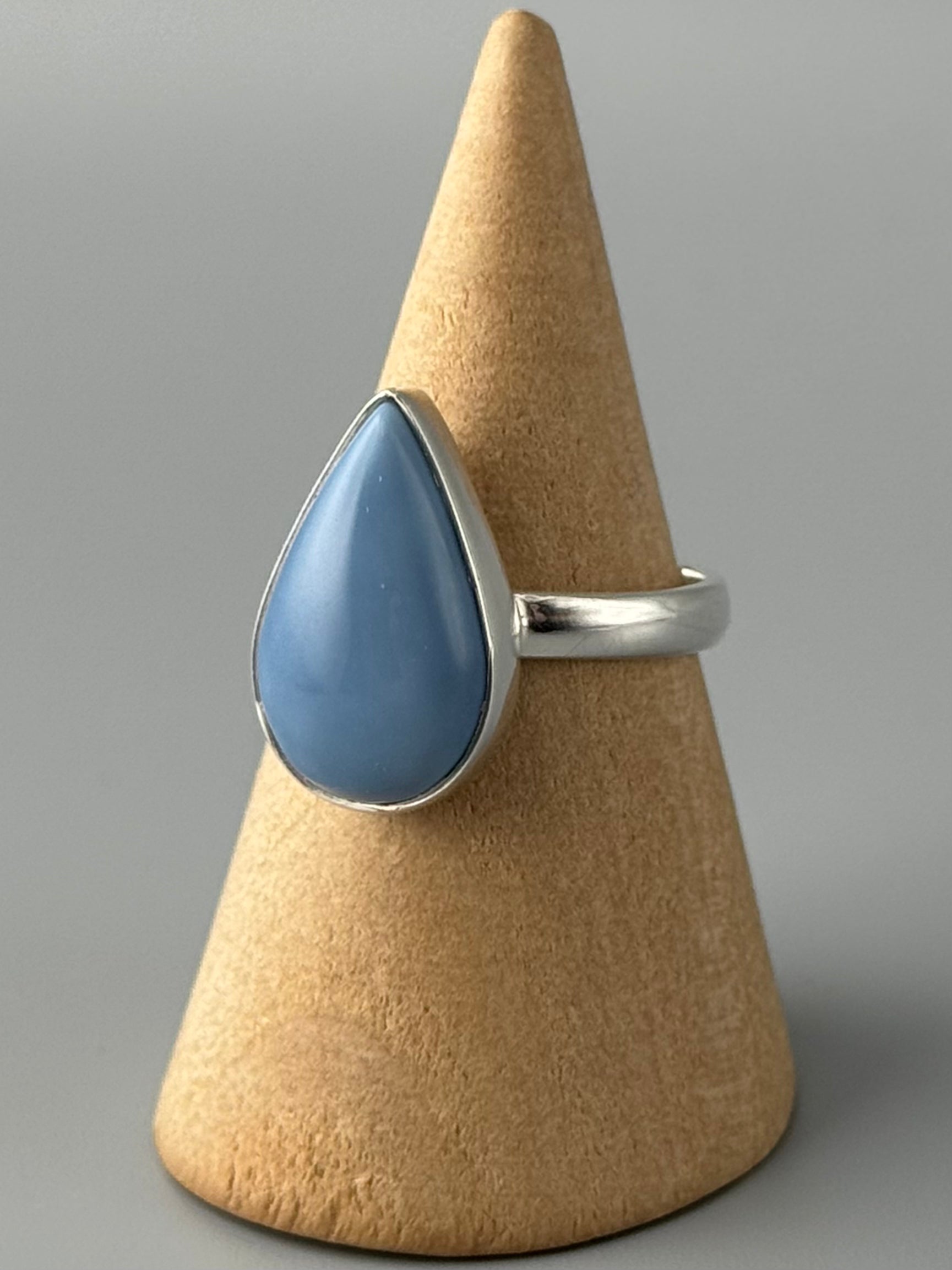 •OWYHEE BLUE OPAL - TEAR• simple band silver ring (size 8.25)