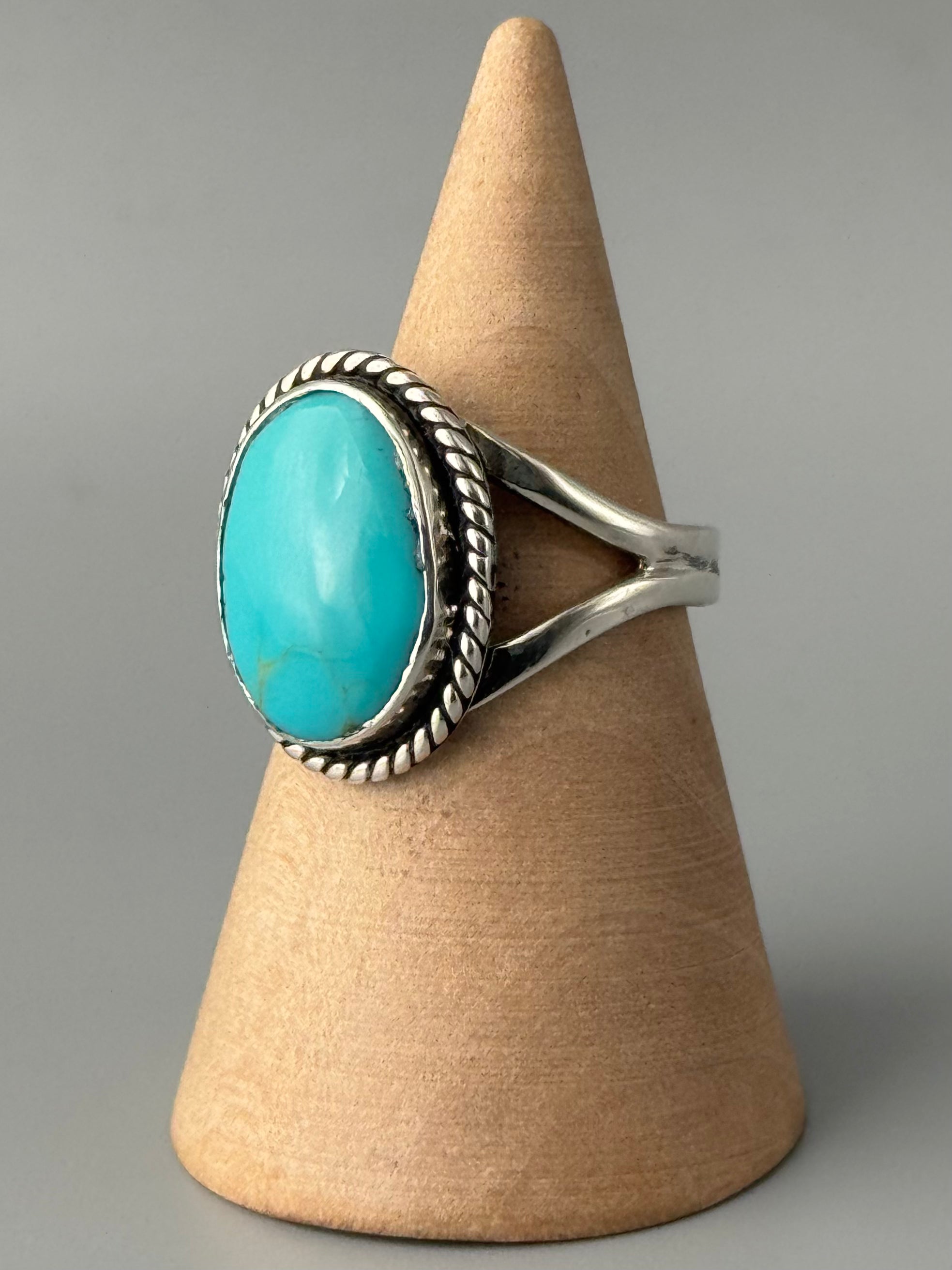•KINGMAN TURQUOISE - KÉ• Navajo silver ring (size 8.25)