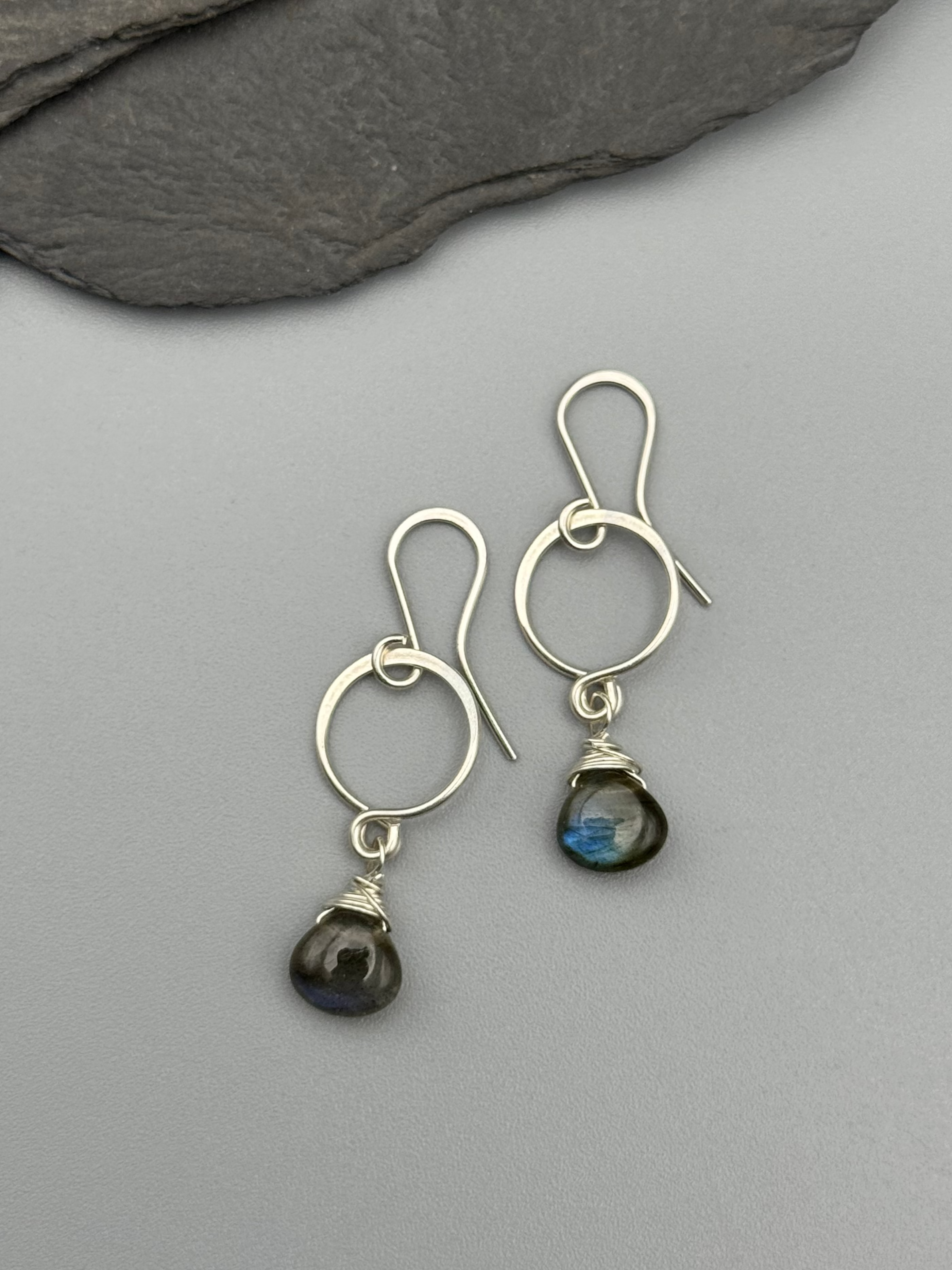 •DROPLET• labradorite + silver dangle earrings