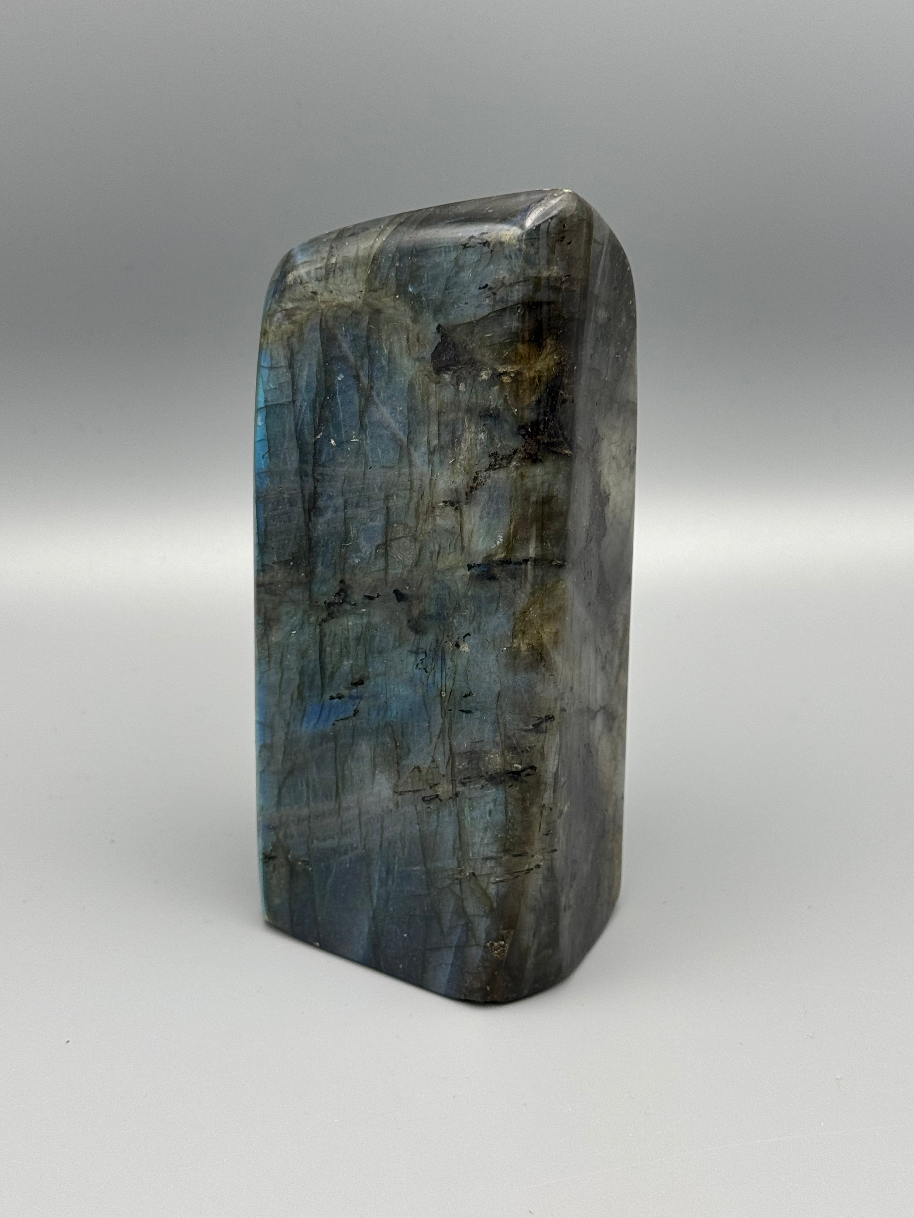 •LABRADORITE• smooth freeform