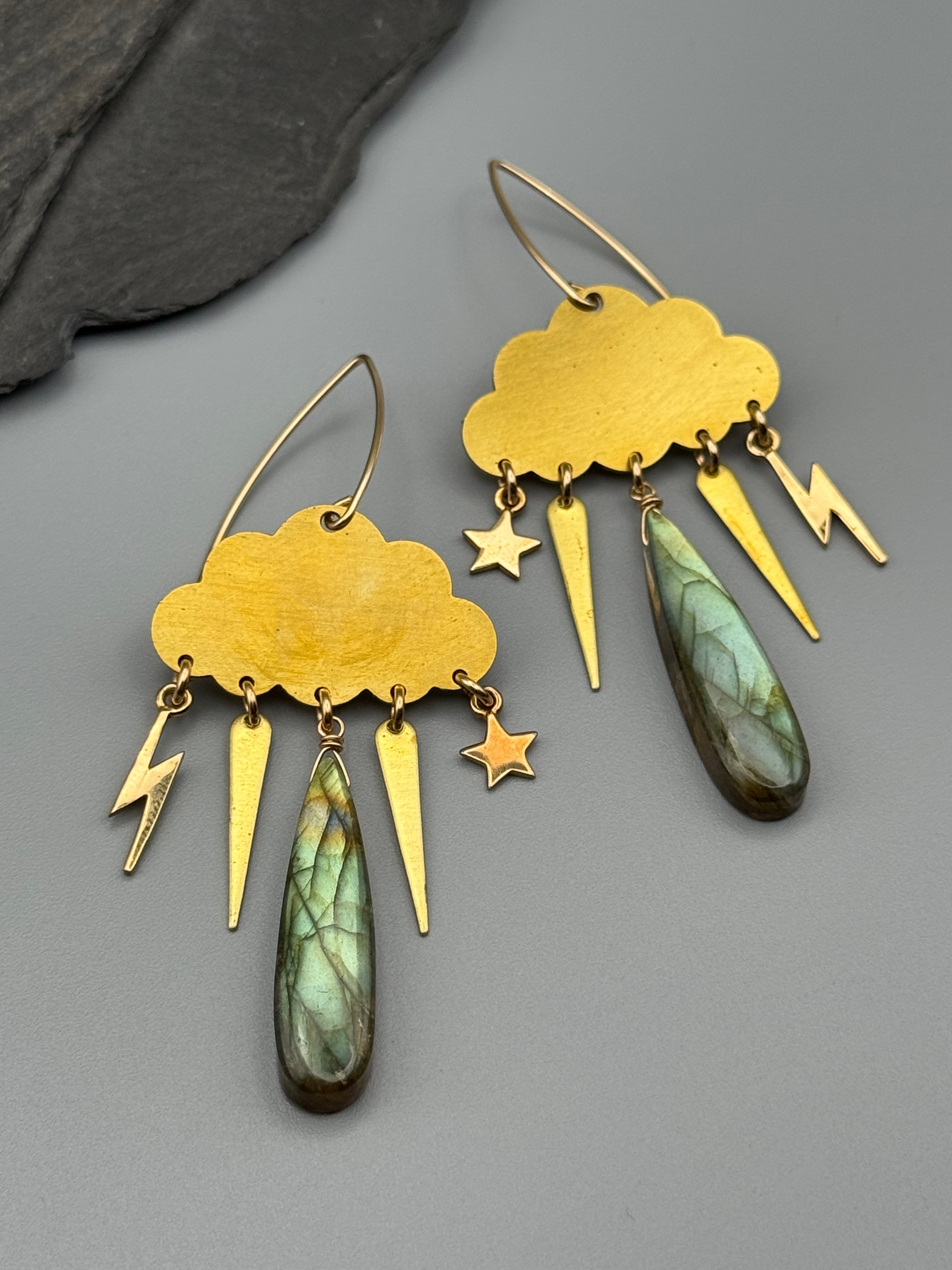 •STORMY• labradorite + gold earrings