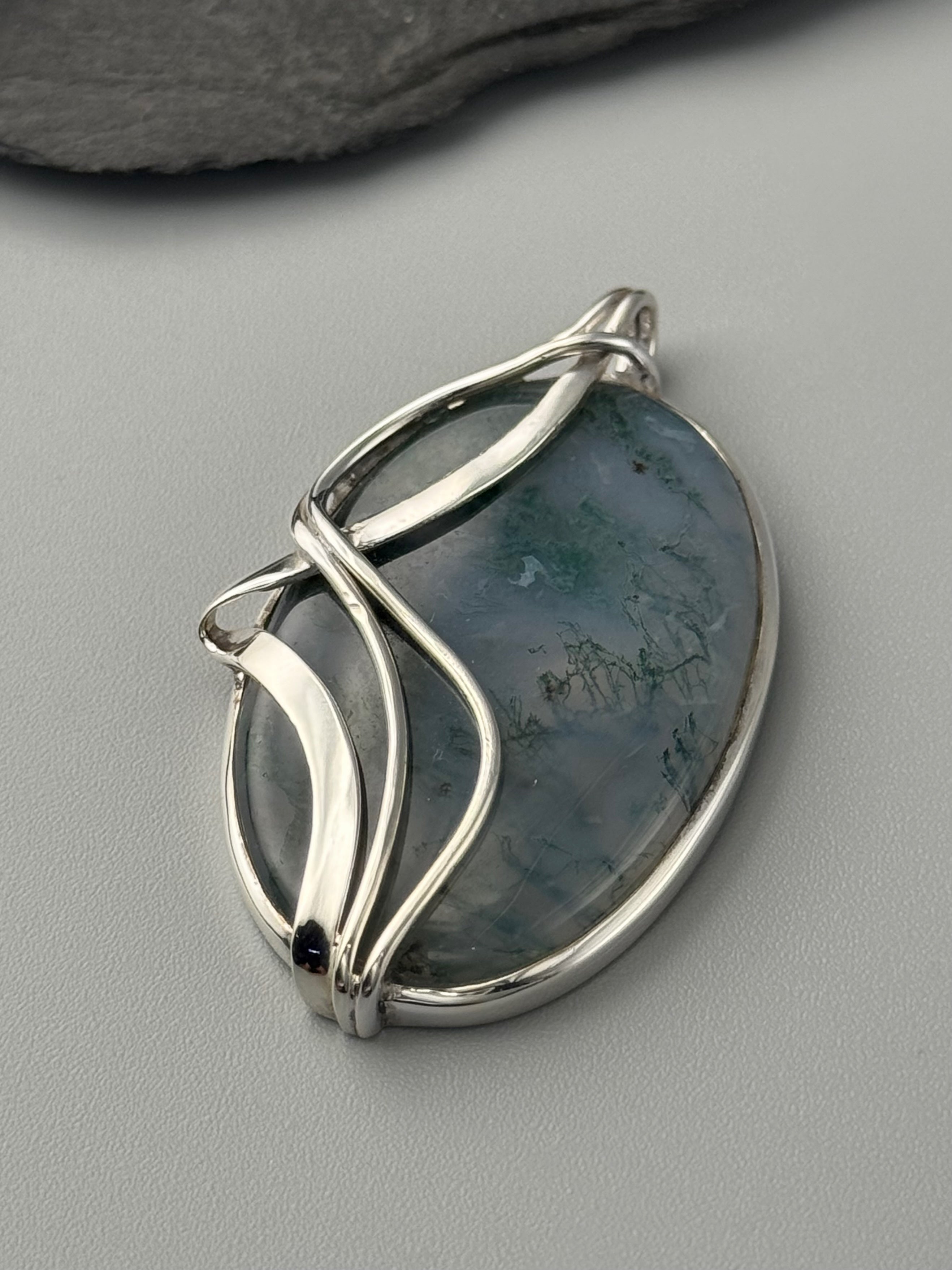 •MOSS AGATE - WIRE WRAPPED MEDIUM OVAL• sterling silver pendant