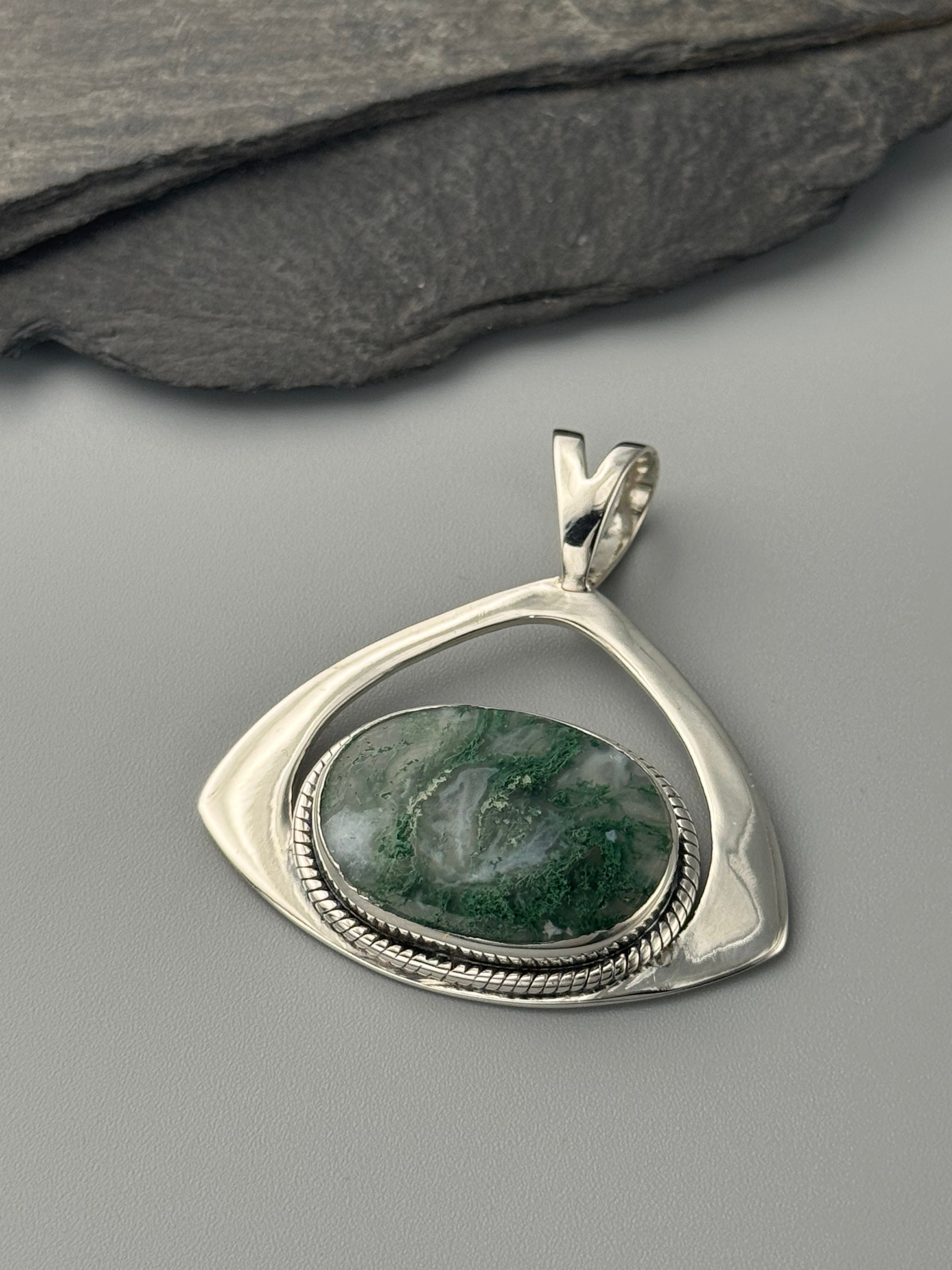 •MOSS AGATE - REULEAUX• sterling silver pendant