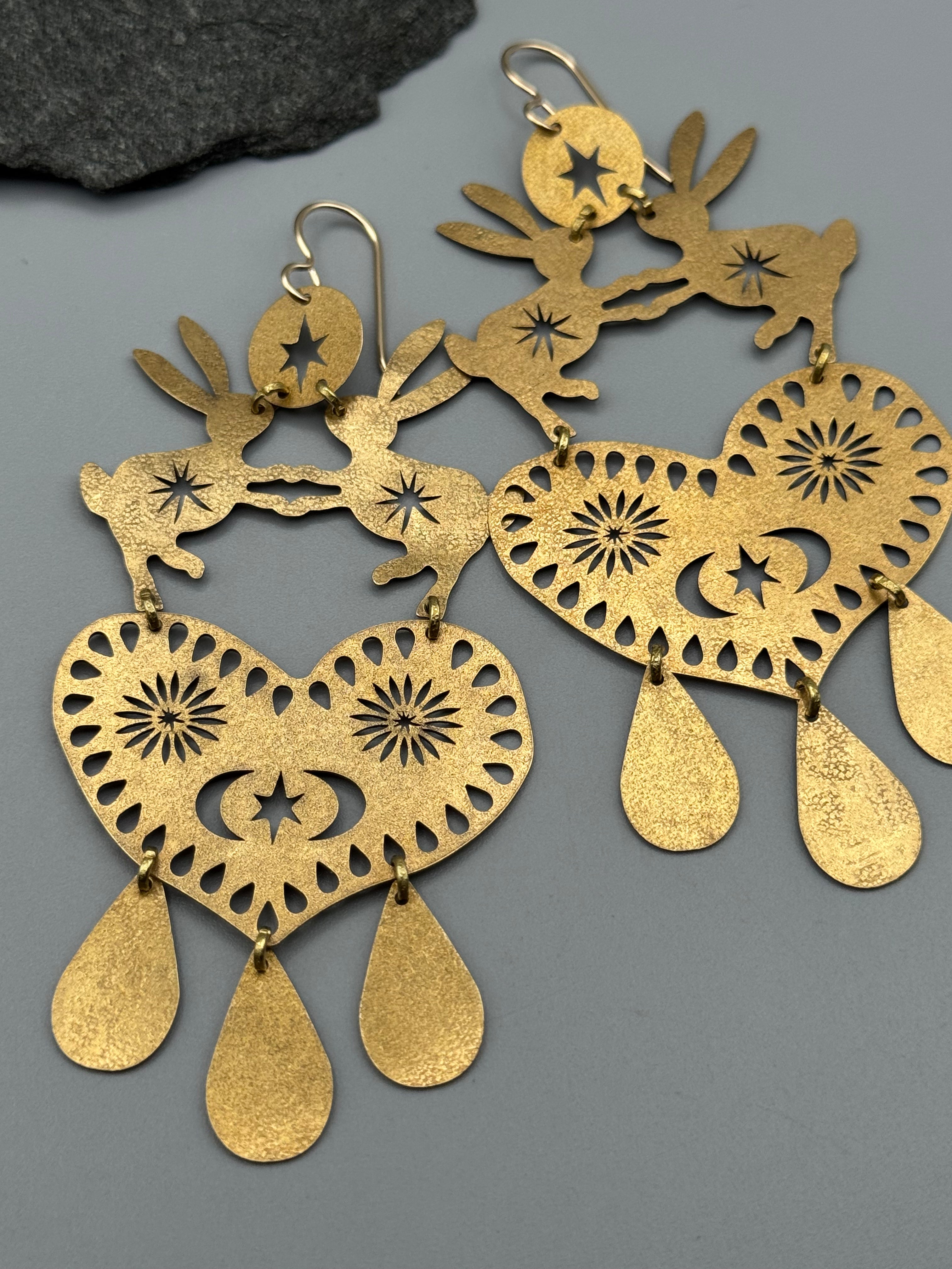 •DANCE OF LOVE• gold dangle earrings