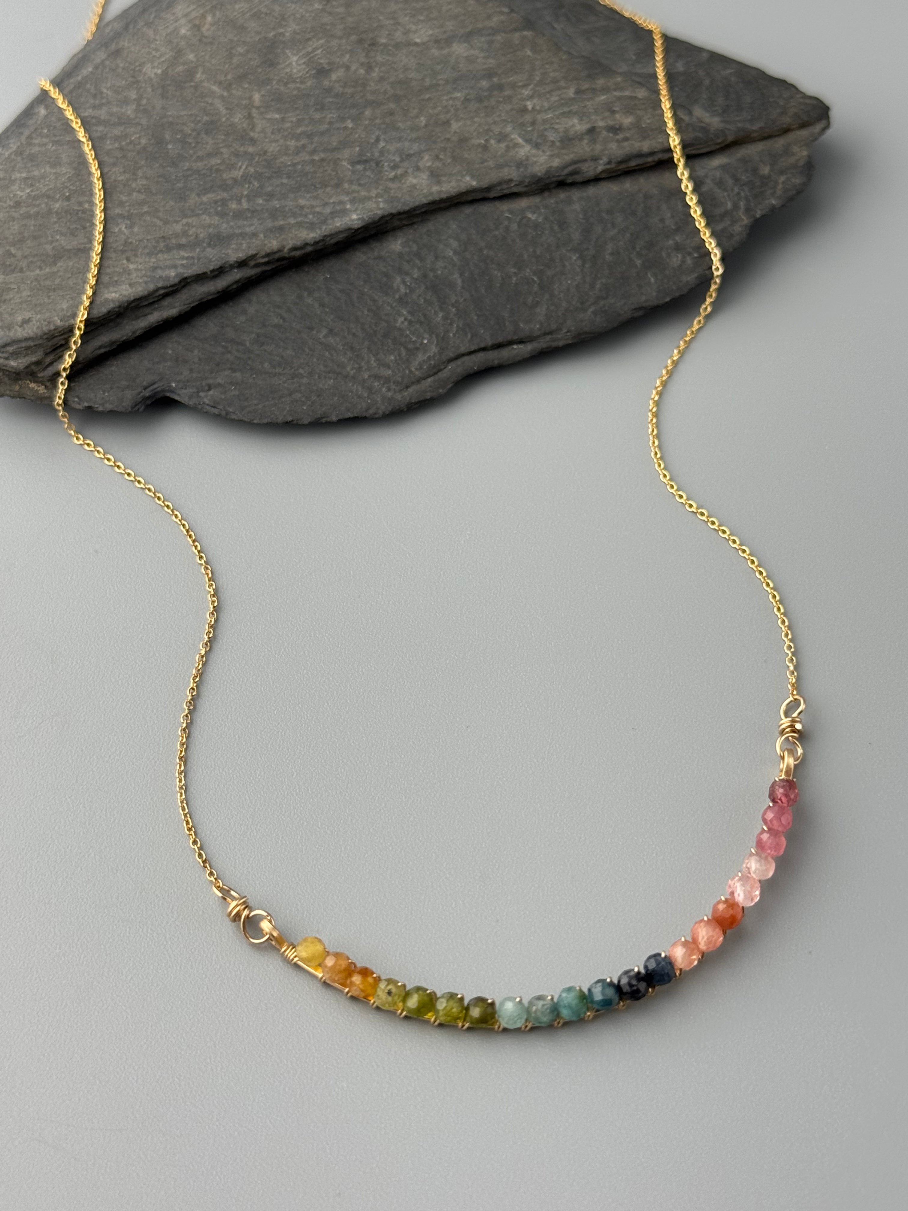 •ADORNED CURVED BAR• tourmaline + gold necklace
