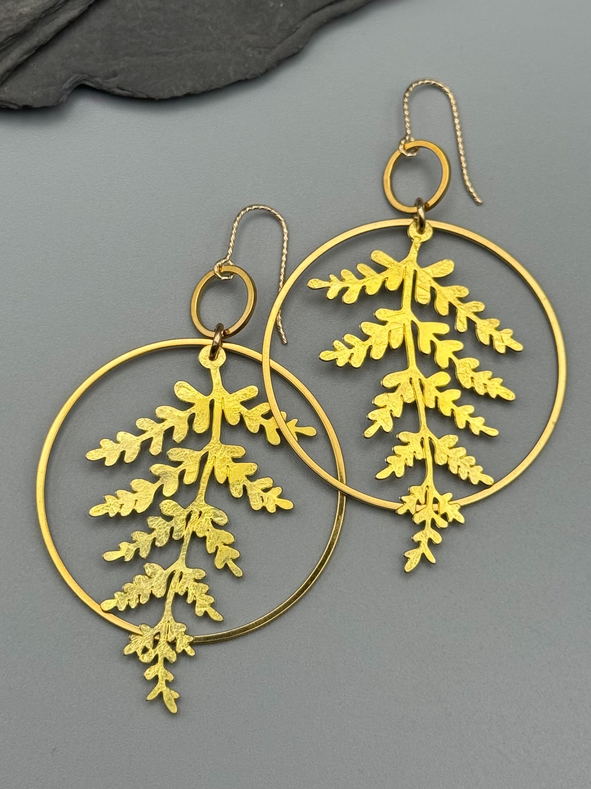 •FERN DANCE• gold dangle earrings