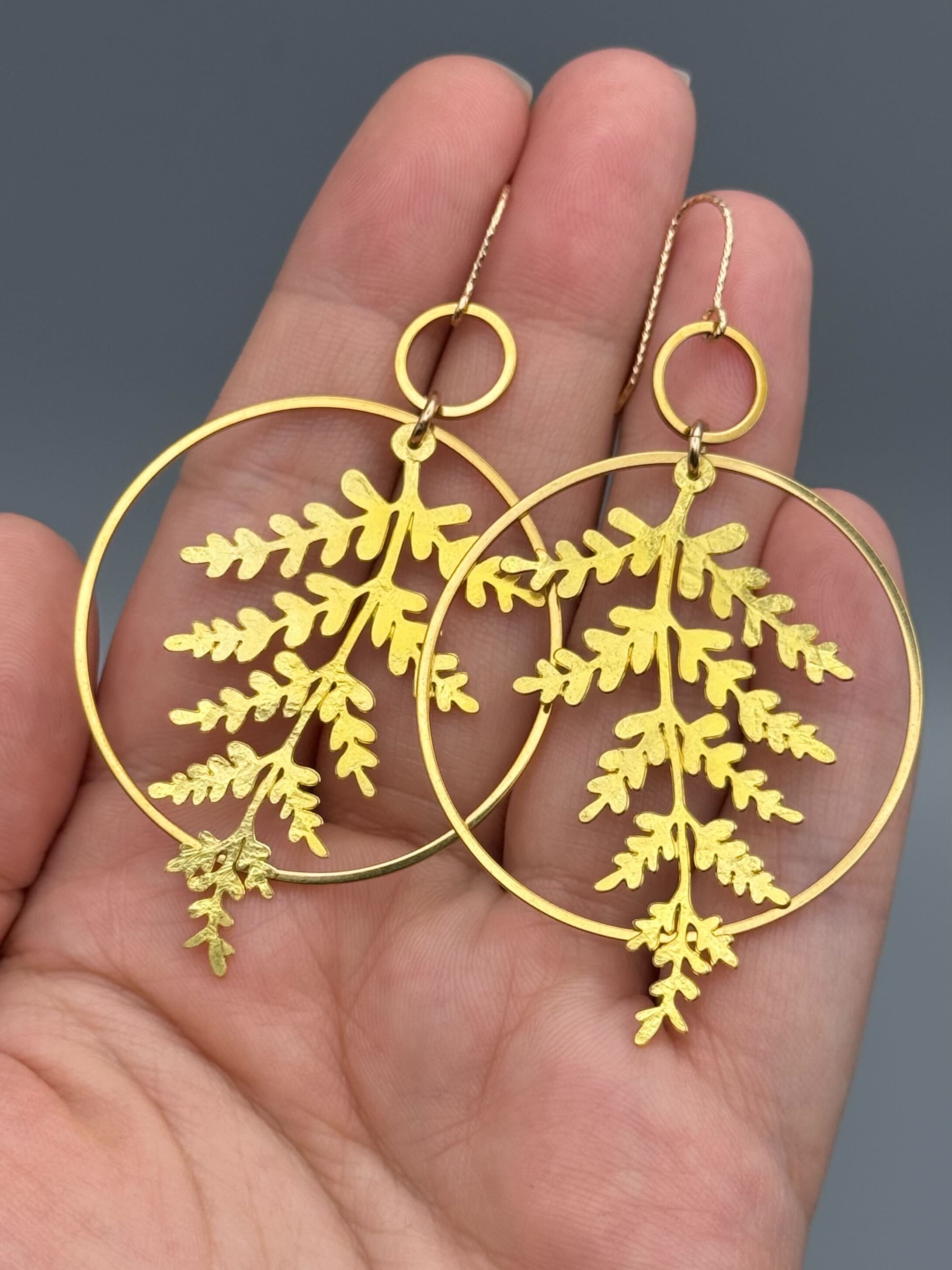 •FERN DANCE• gold dangle earrings