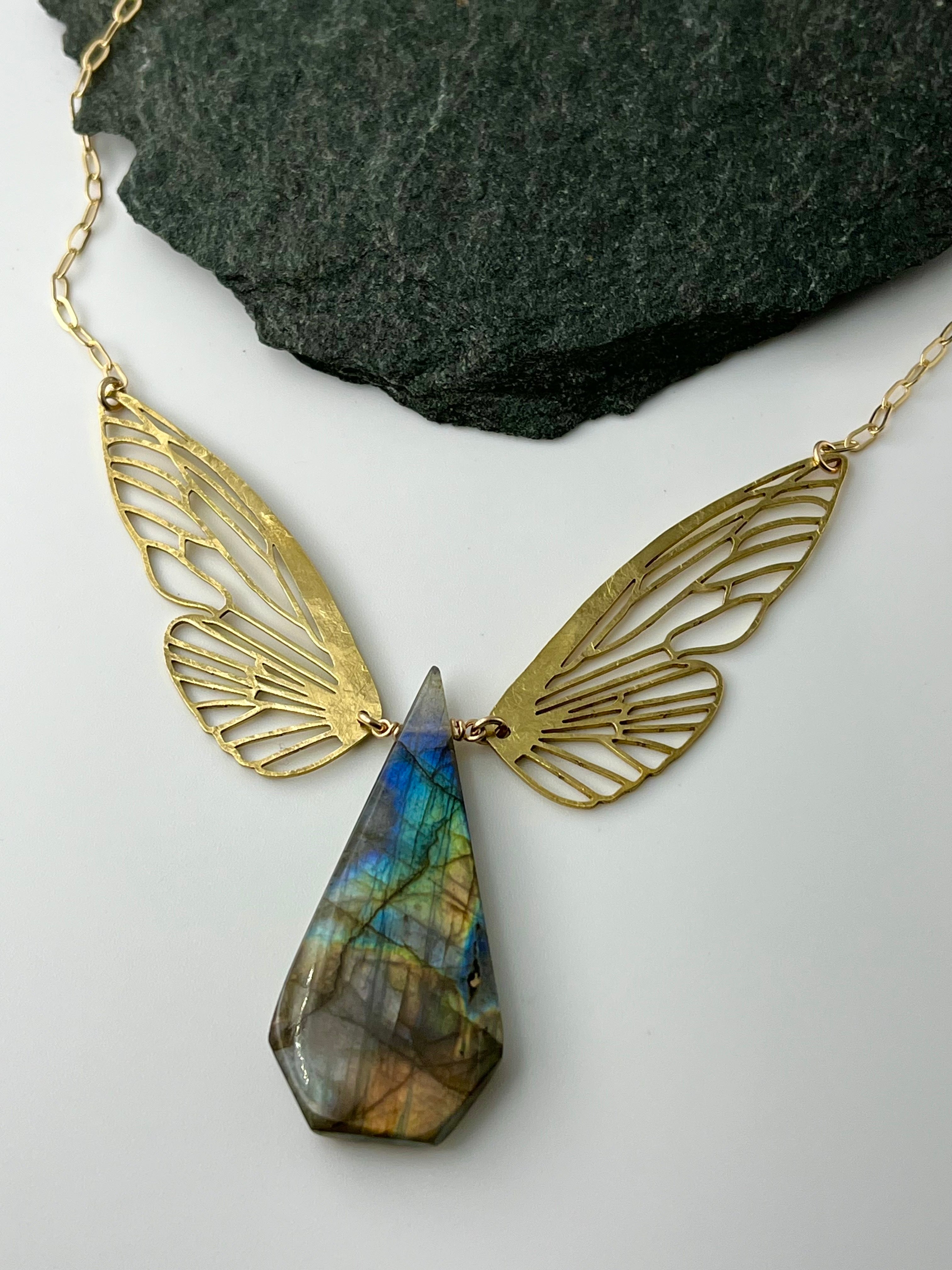 •METAMORPH• labradorite + gold necklace (18"-20" long)