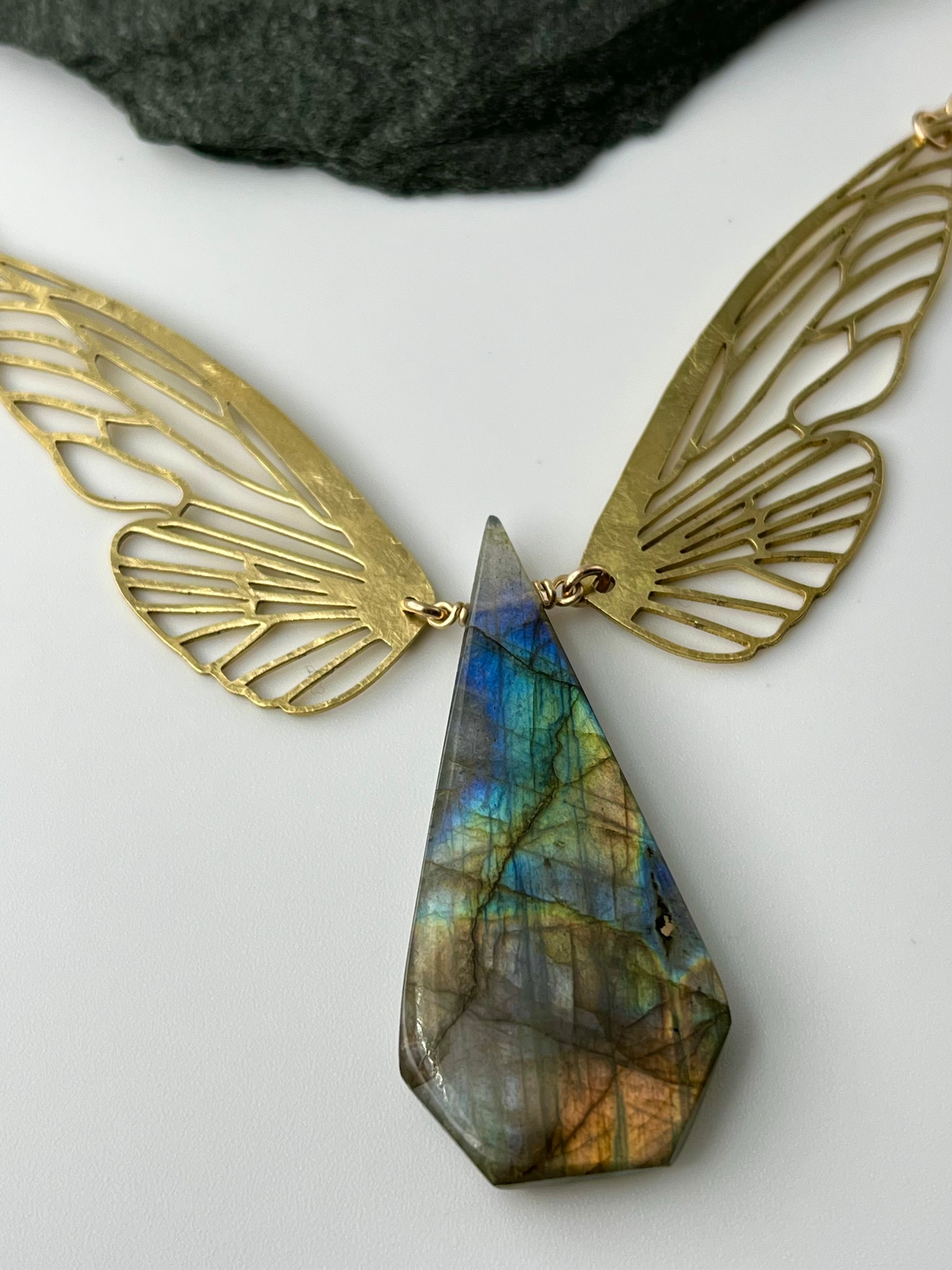 •METAMORPH• labradorite + gold necklace (18"-20" long)