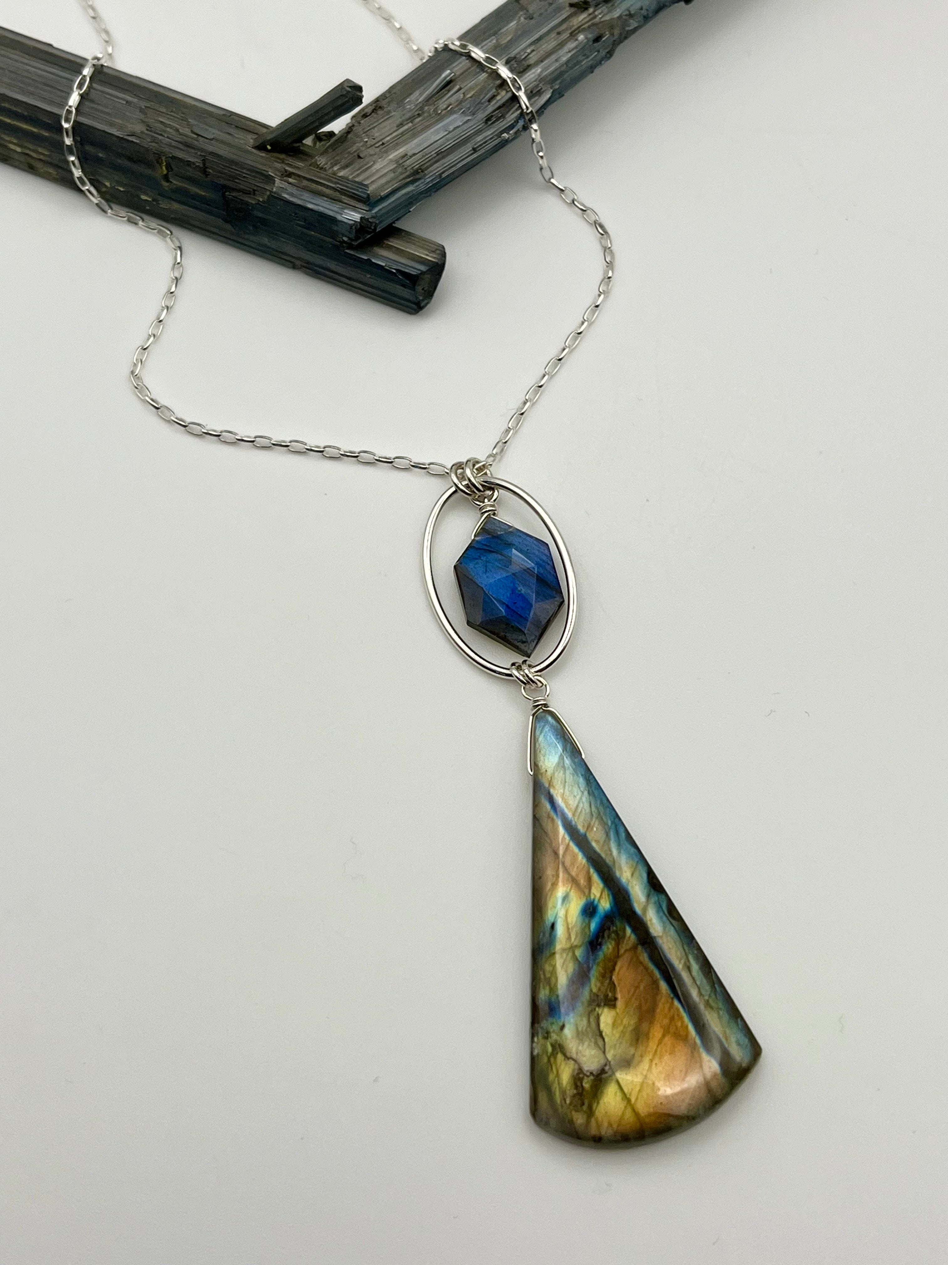 •LUNA• labradorite + silver necklace (18"-20" long)