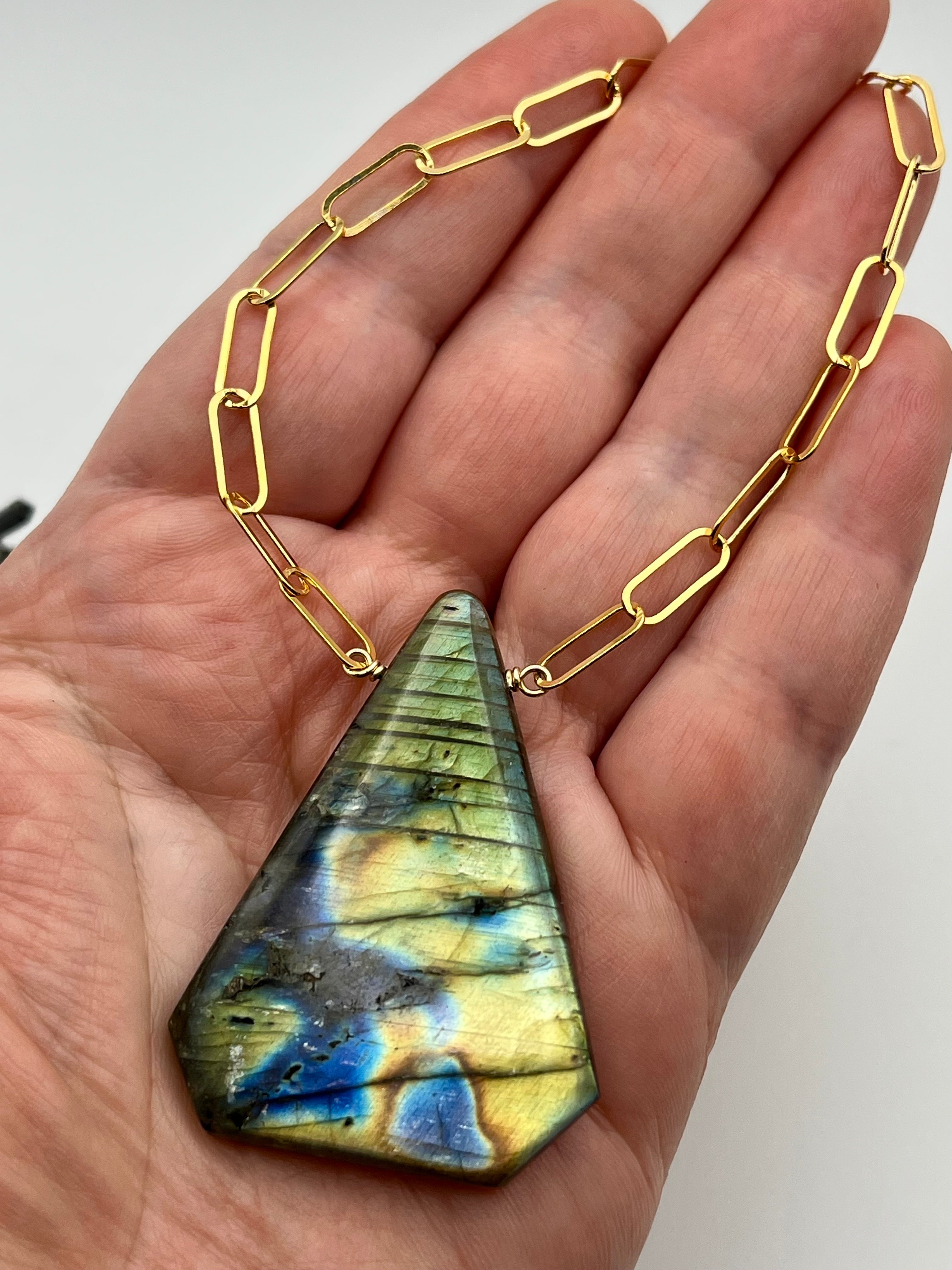 •AEON• labradorite + gold necklace (18"-20" long)