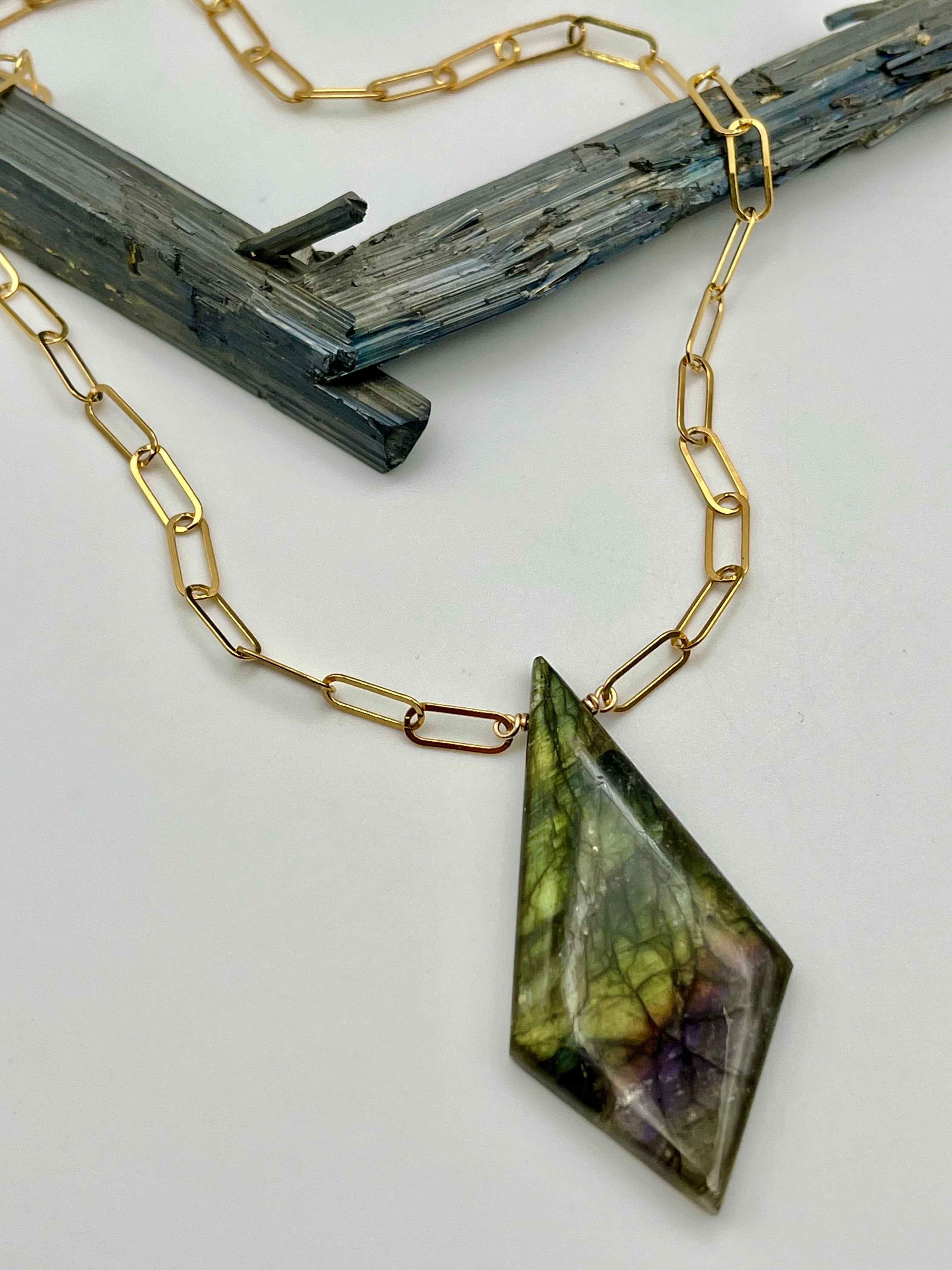 •AEON• labradorite + gold necklace (18"-20" long)