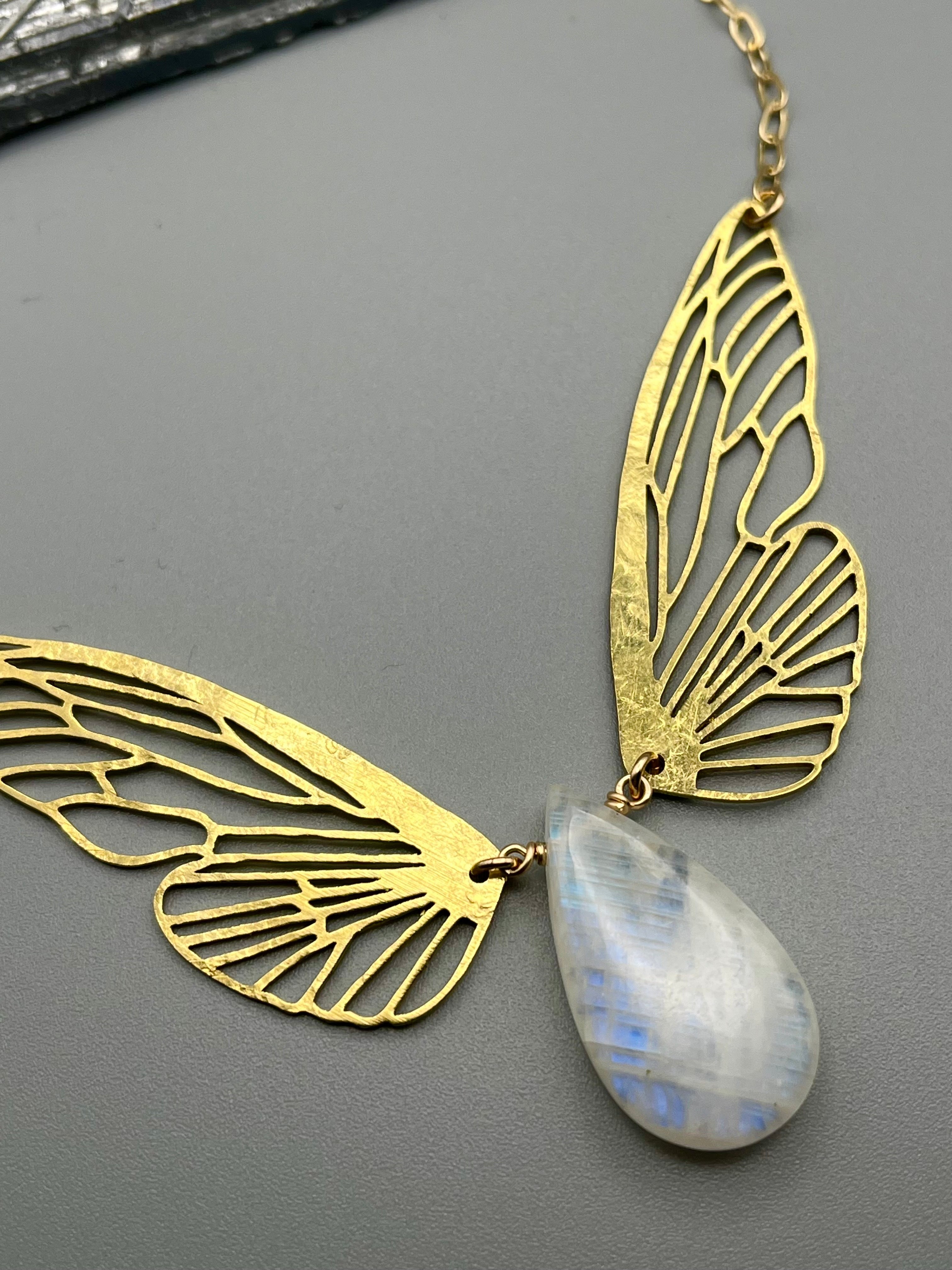 •METAMORPH• rainbow moonstone + gold necklace (16"-18" long)