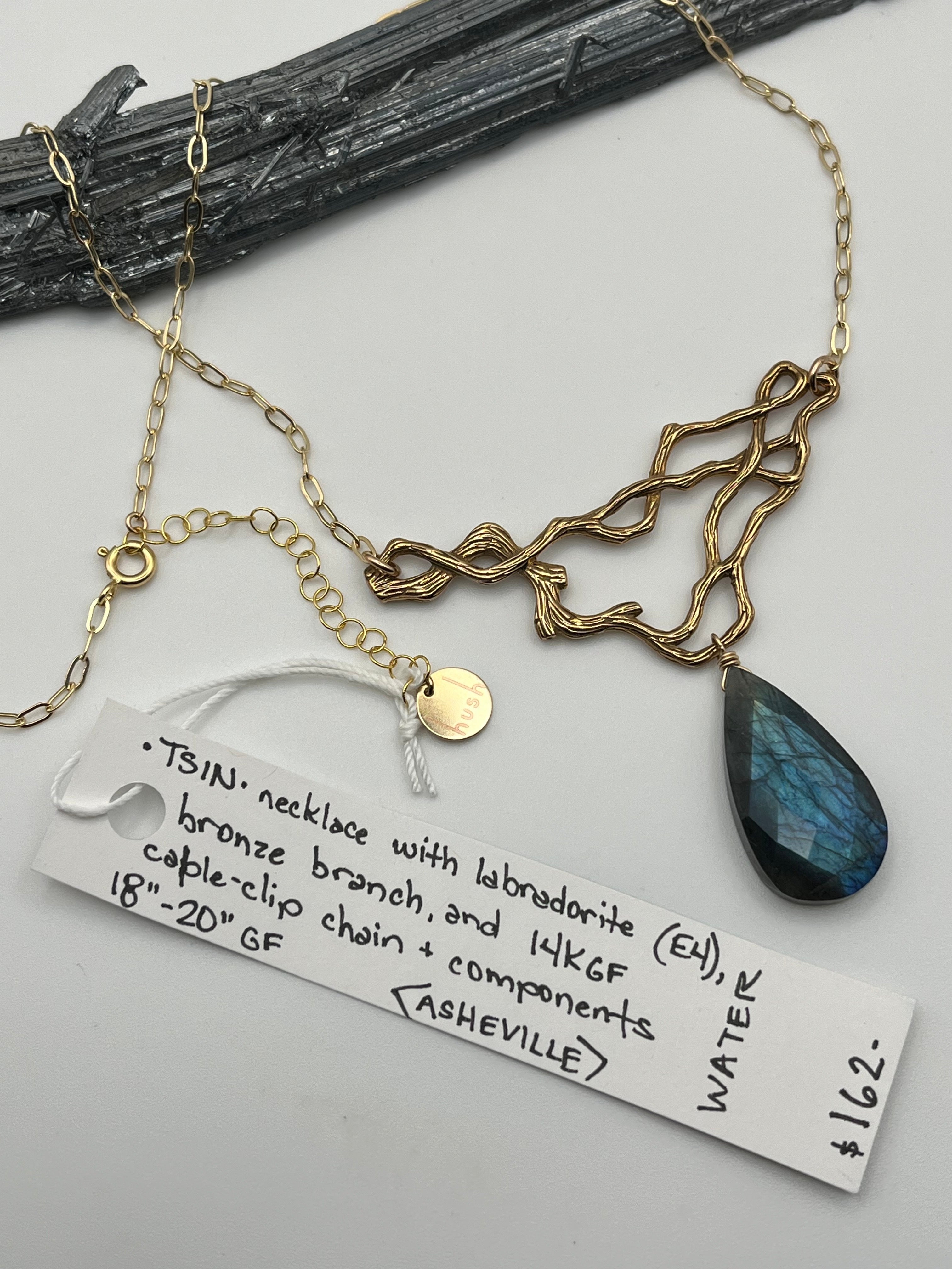 •TSIN• labradorite + gold necklace (18"-20" long)