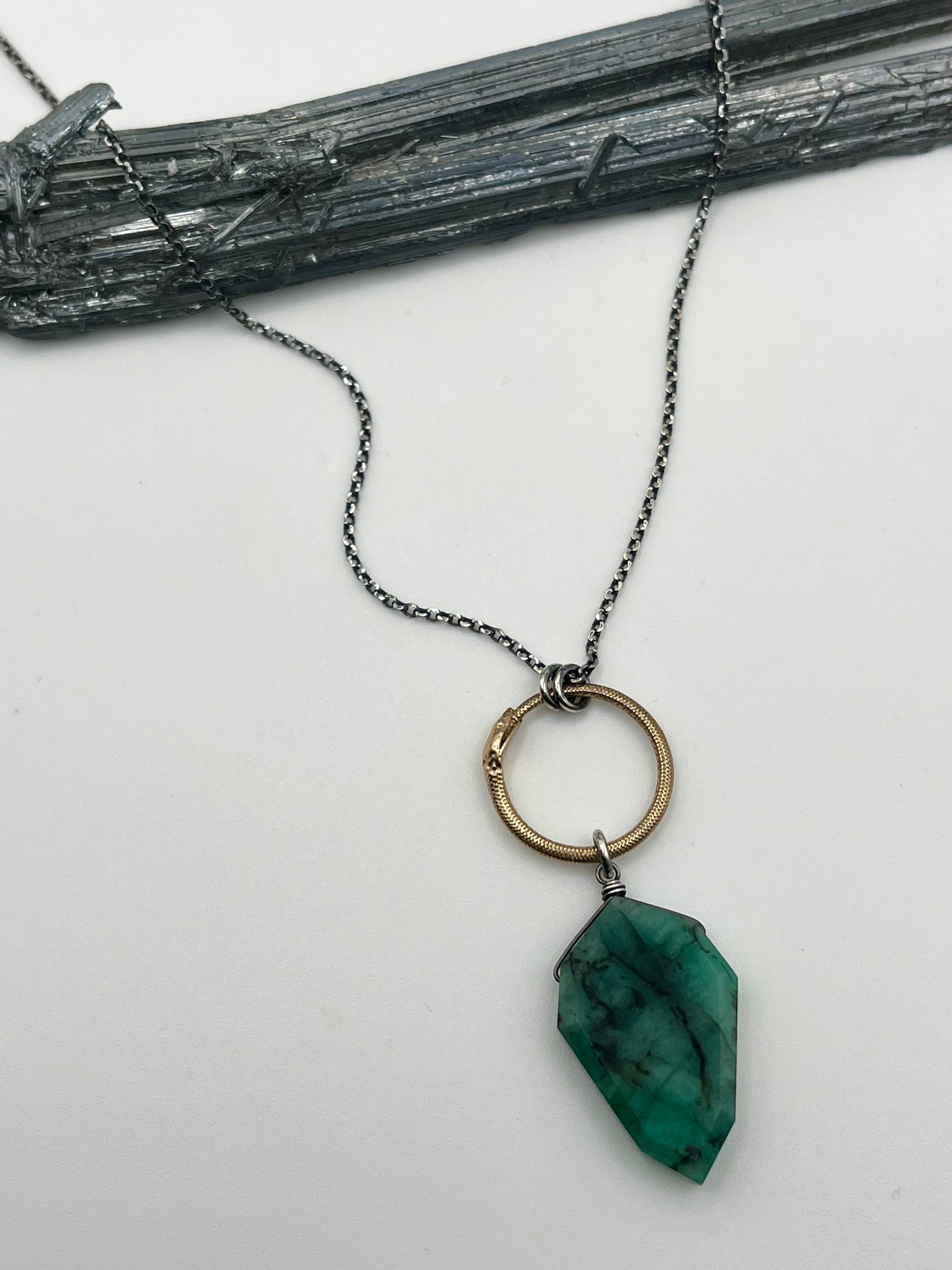 •SUEÑO• emerald + mixed metal necklace (26"-28" long)