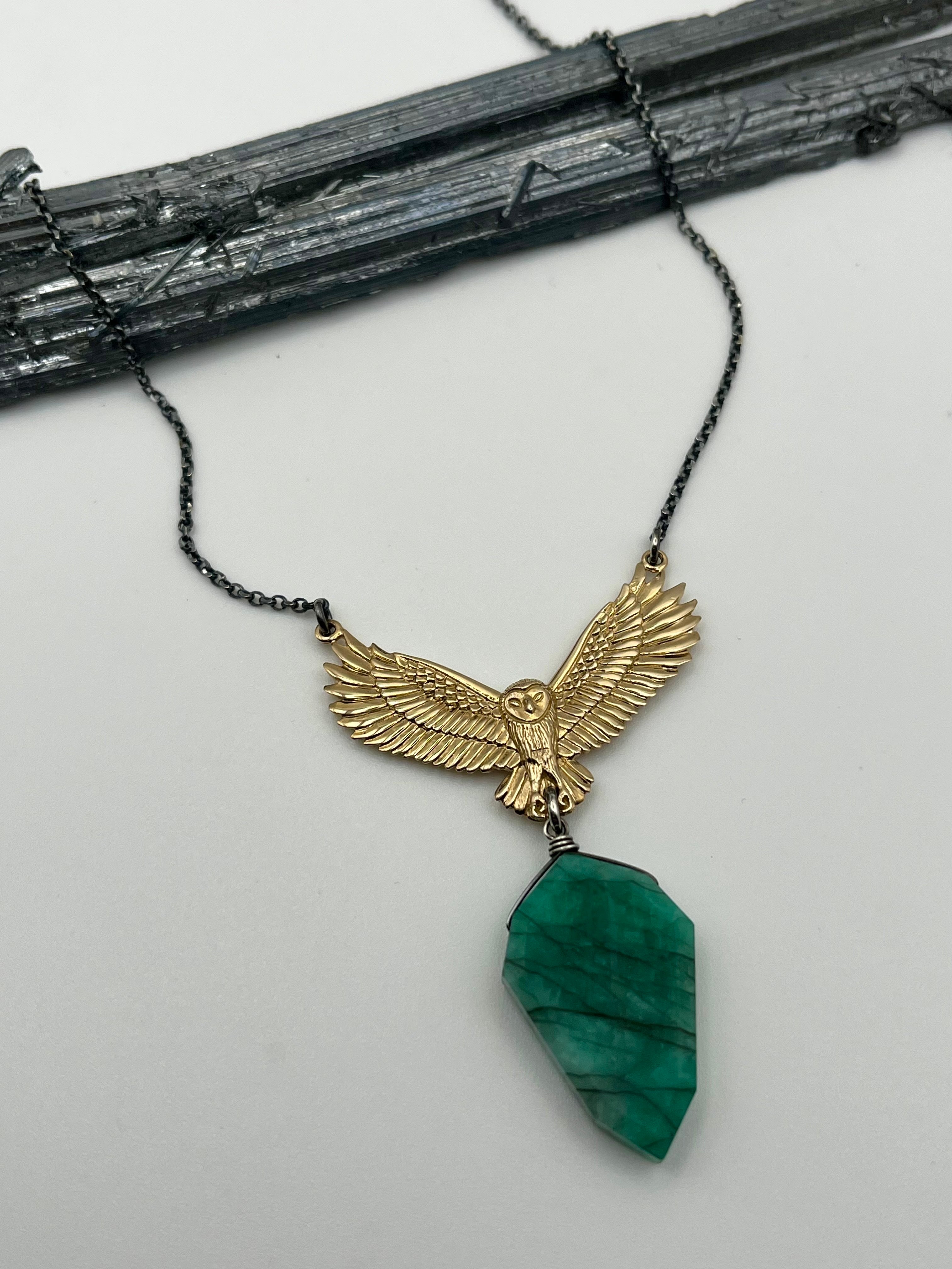 •SUEÑO• emerald + mixed metal necklace (18"-20" long)