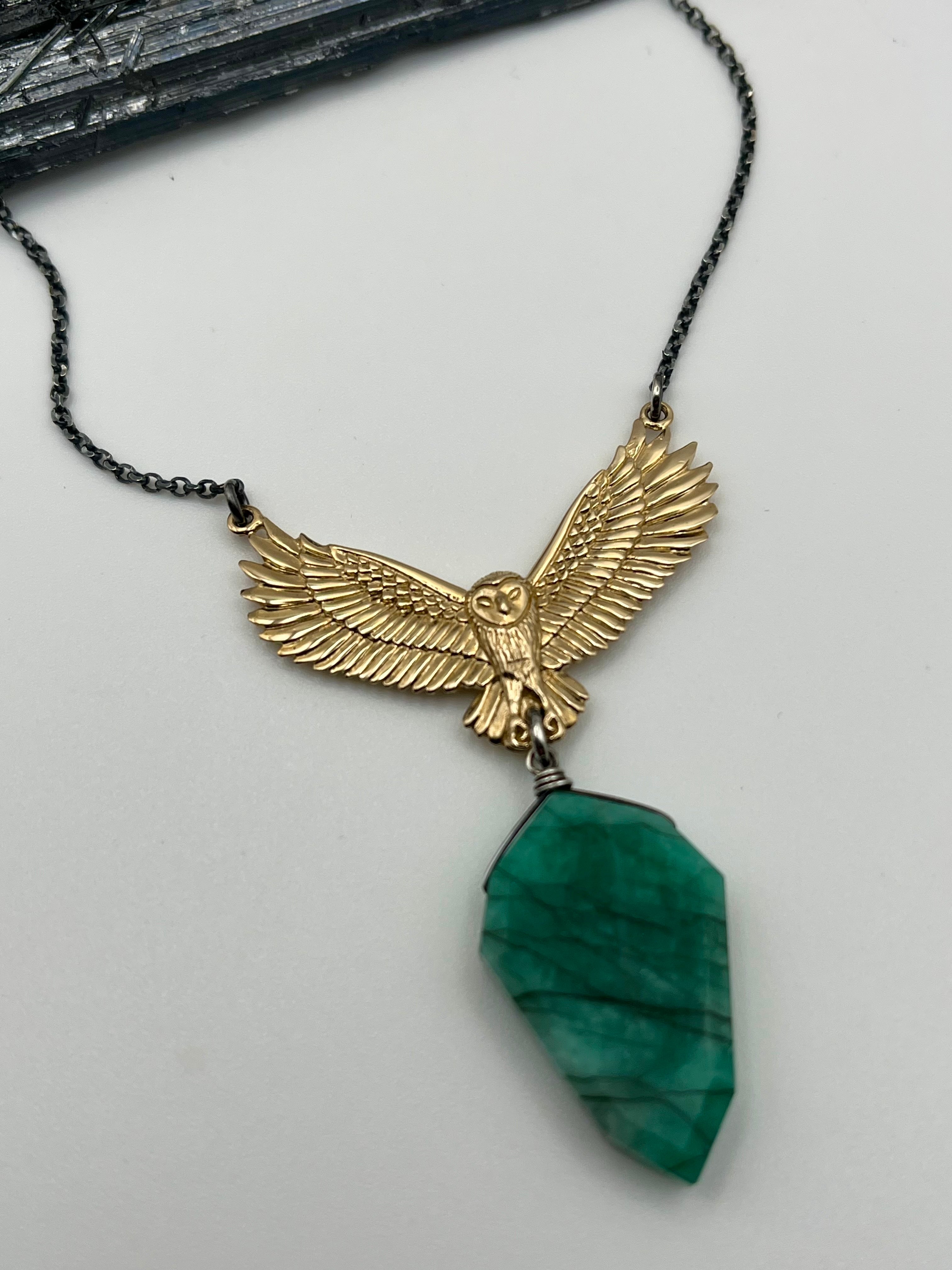 •SUEÑO• emerald + mixed metal necklace (18"-20" long)