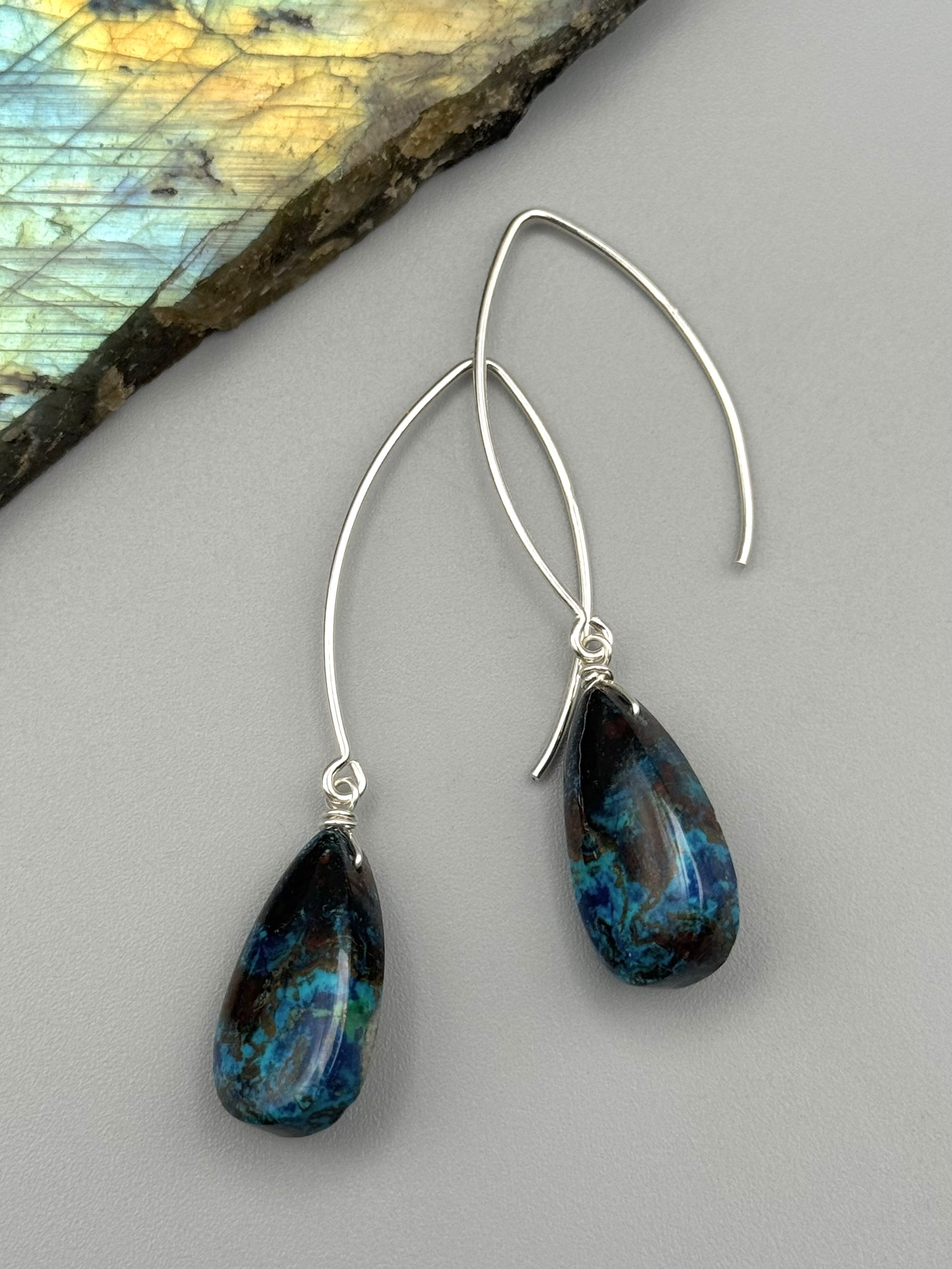•STRAY• shattuckite tear + silver earrings