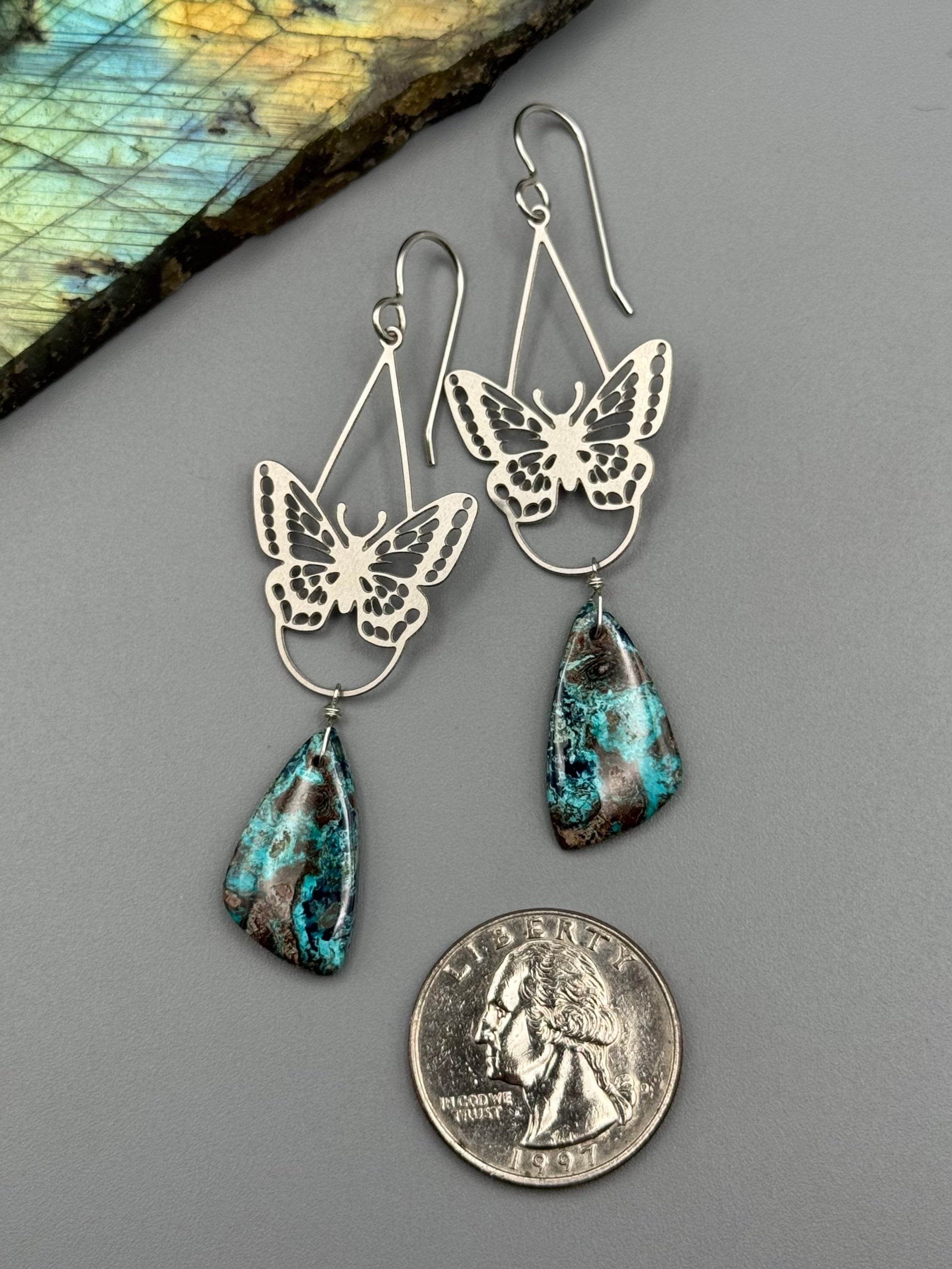 •MARIPOSA• shattuckite wing + silver earrings