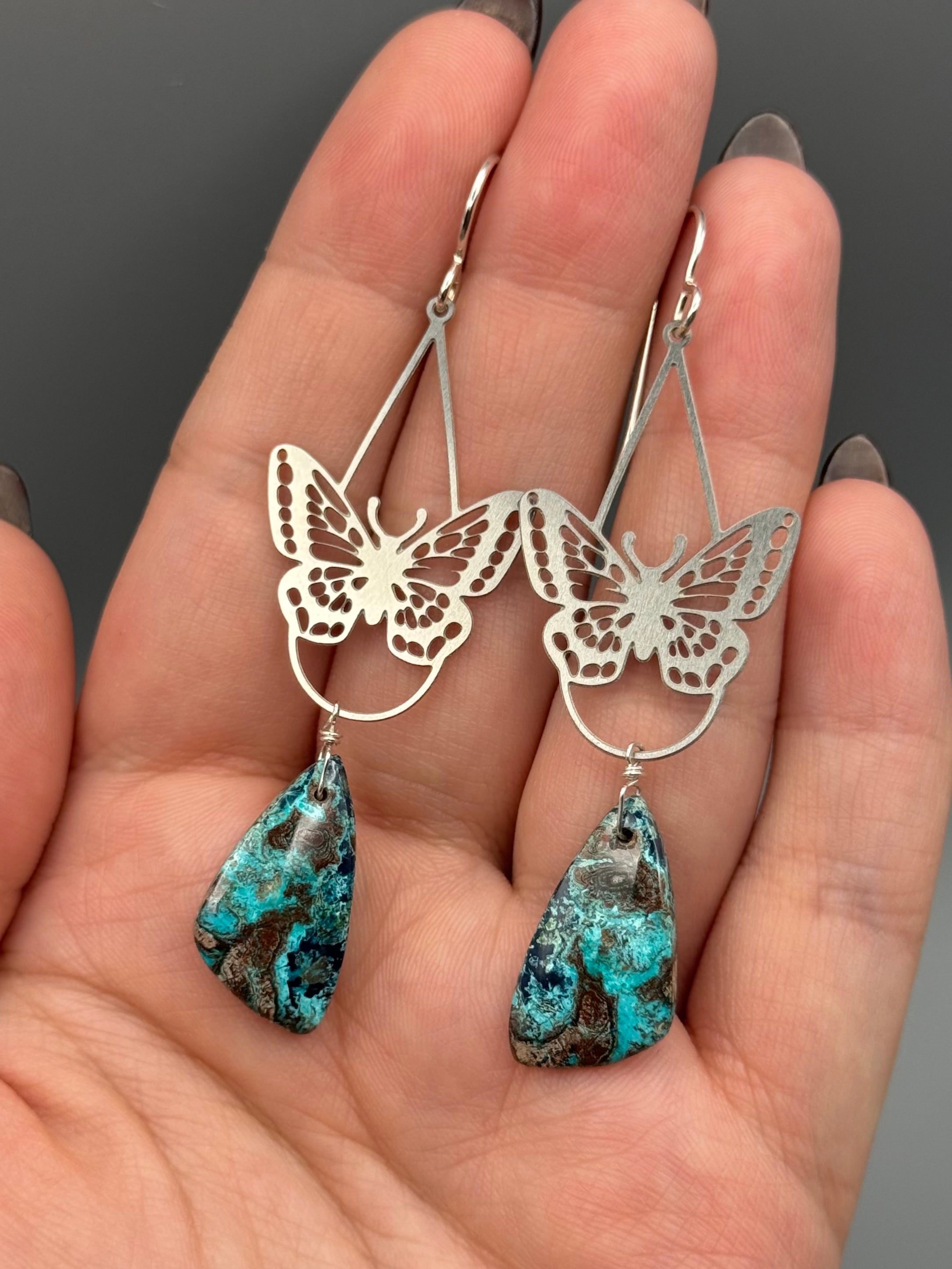 •MARIPOSA• shattuckite wing + silver earrings